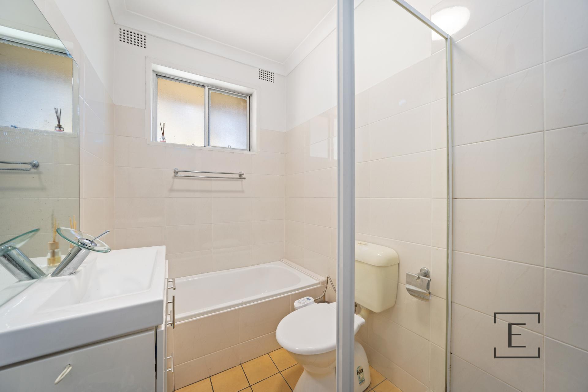 10 / 39 Henley Road, Homebush West