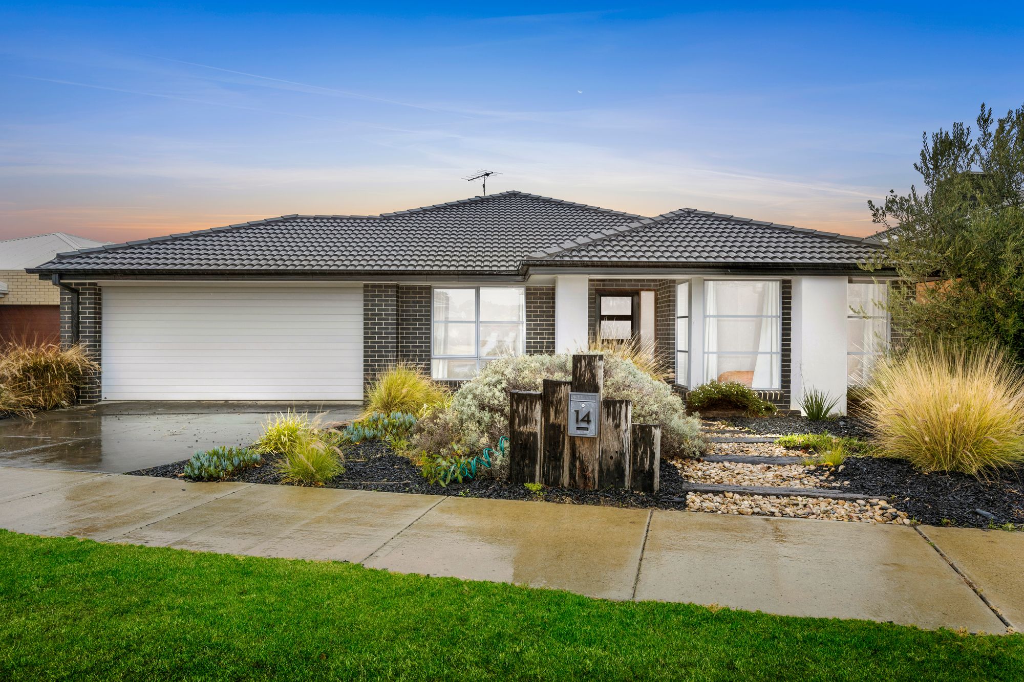 Listing image for 14 Sirrom Crescent, ARMSTRONG CREEK  VIC  3217