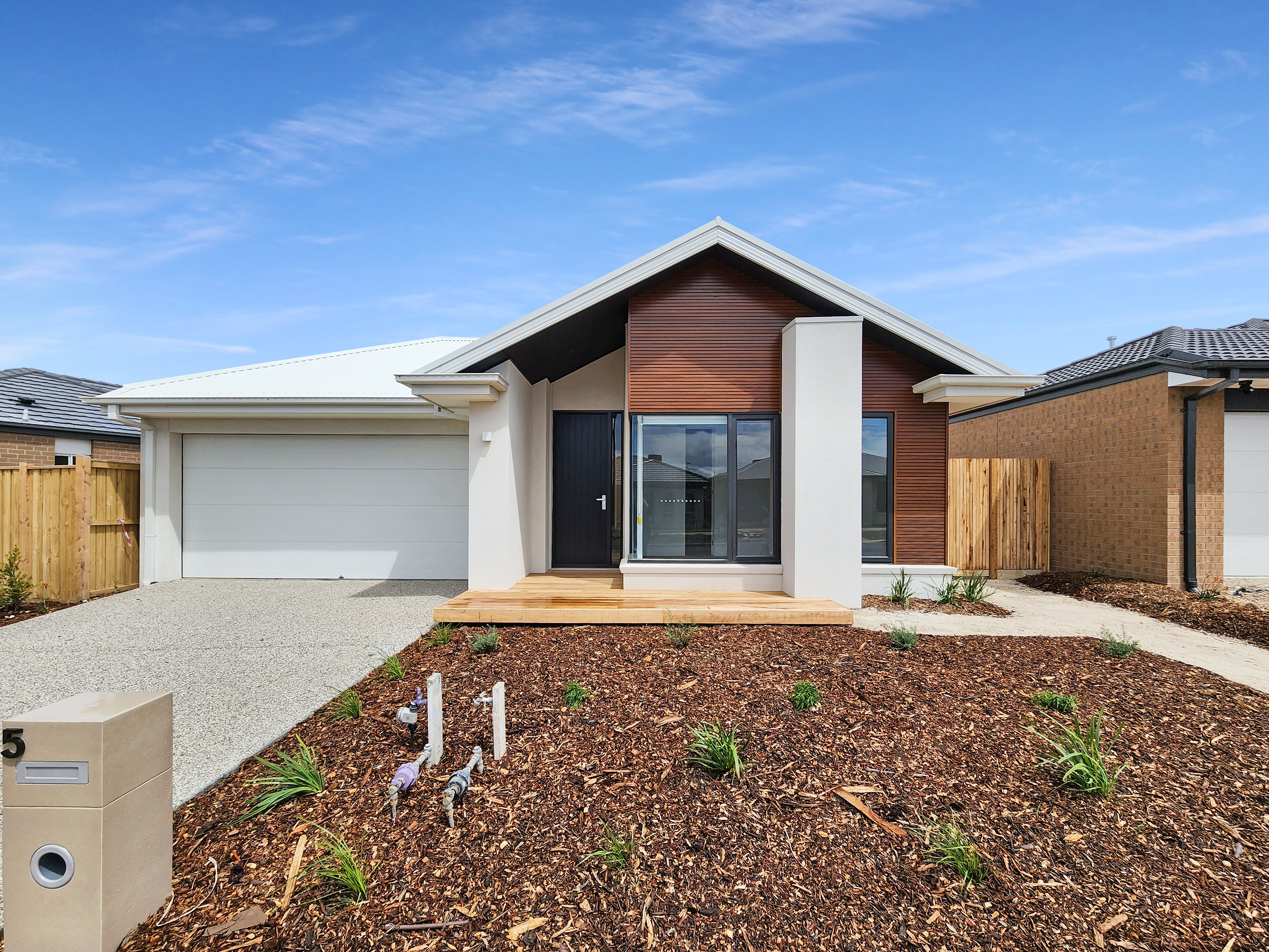 Listing image for 5 Unico Circuit, MOUNT DUNEED  VIC  3217