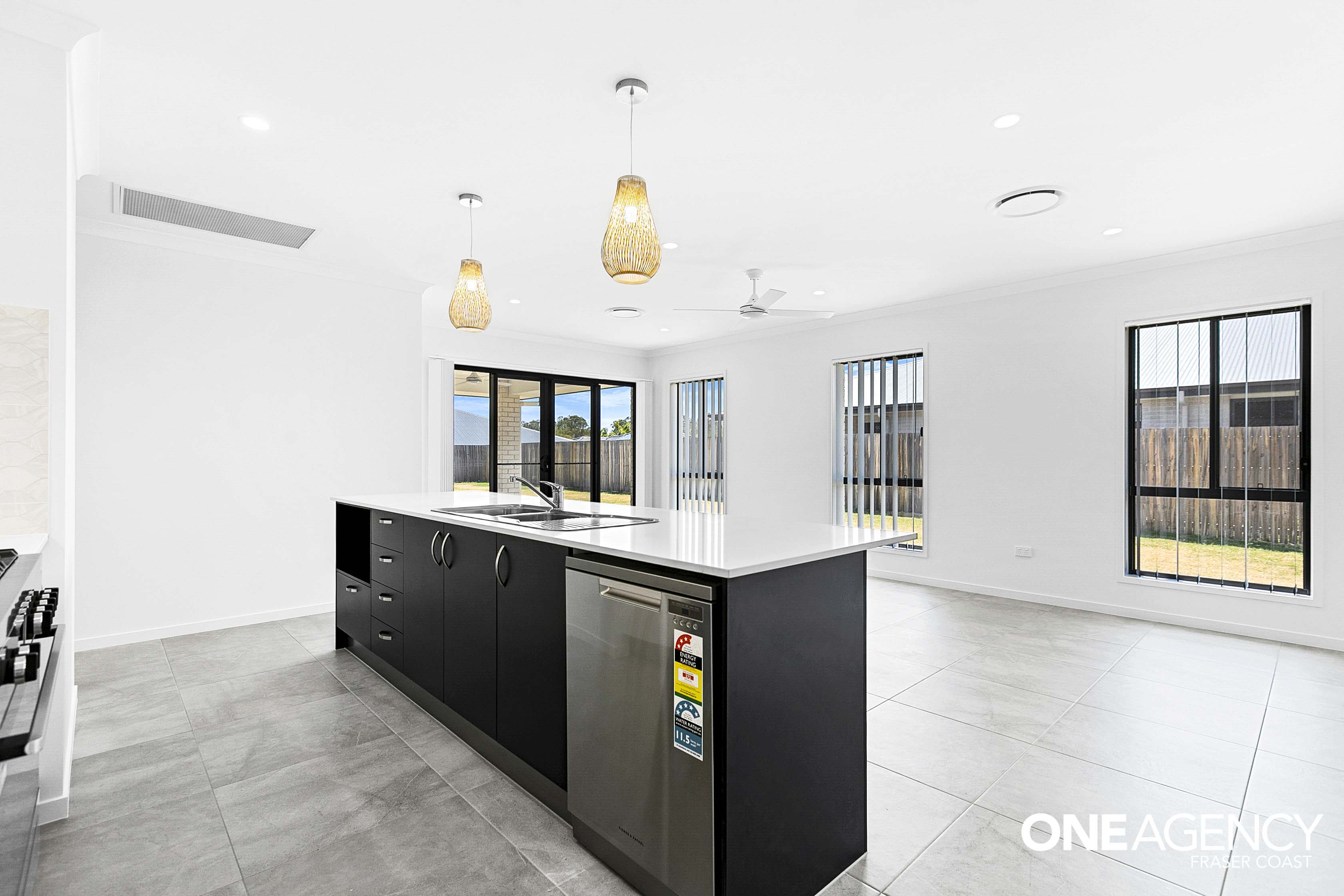 10 Coolamon Court, Urraween