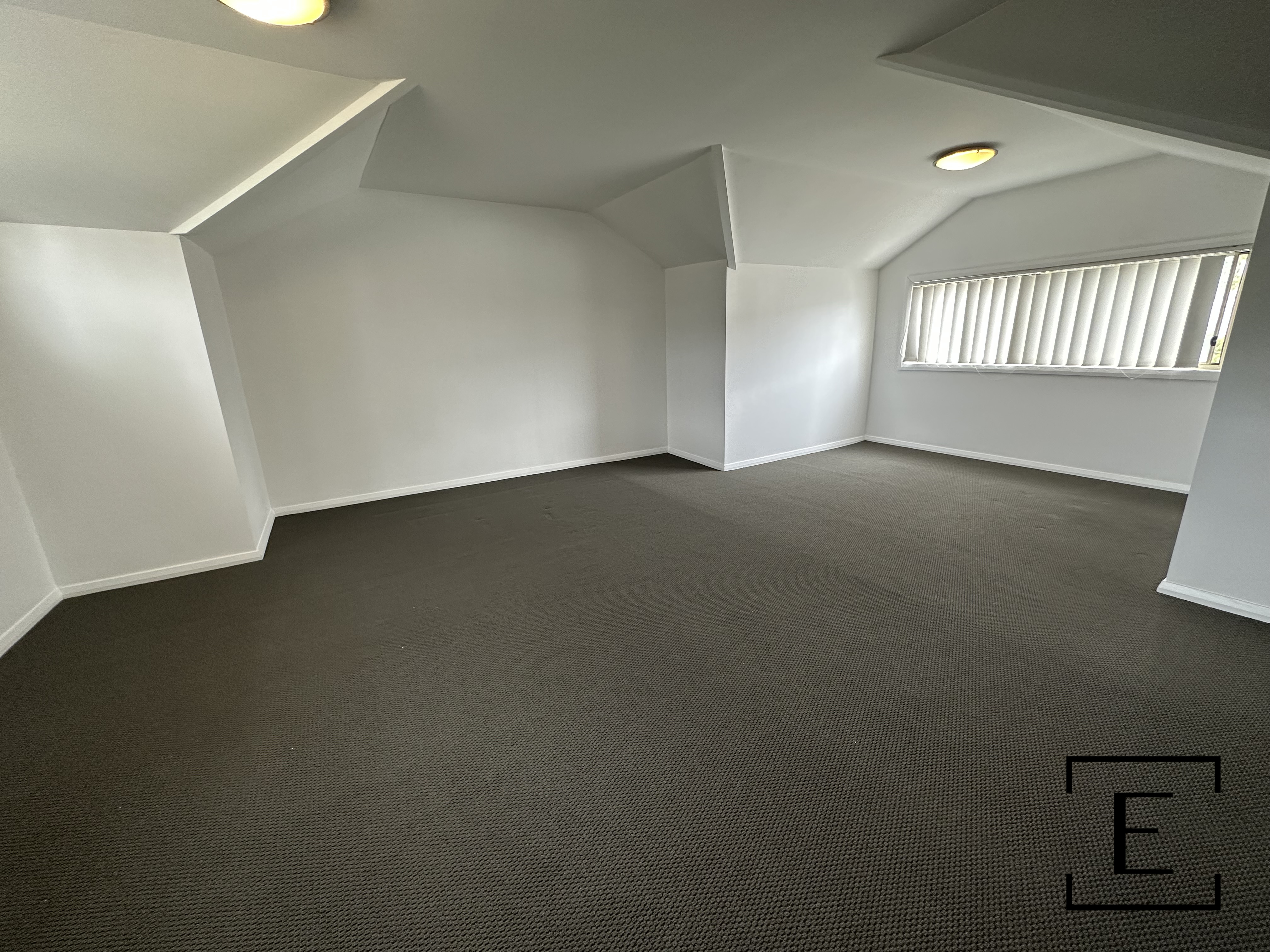 11 / 4 Bridge Road, Homebush