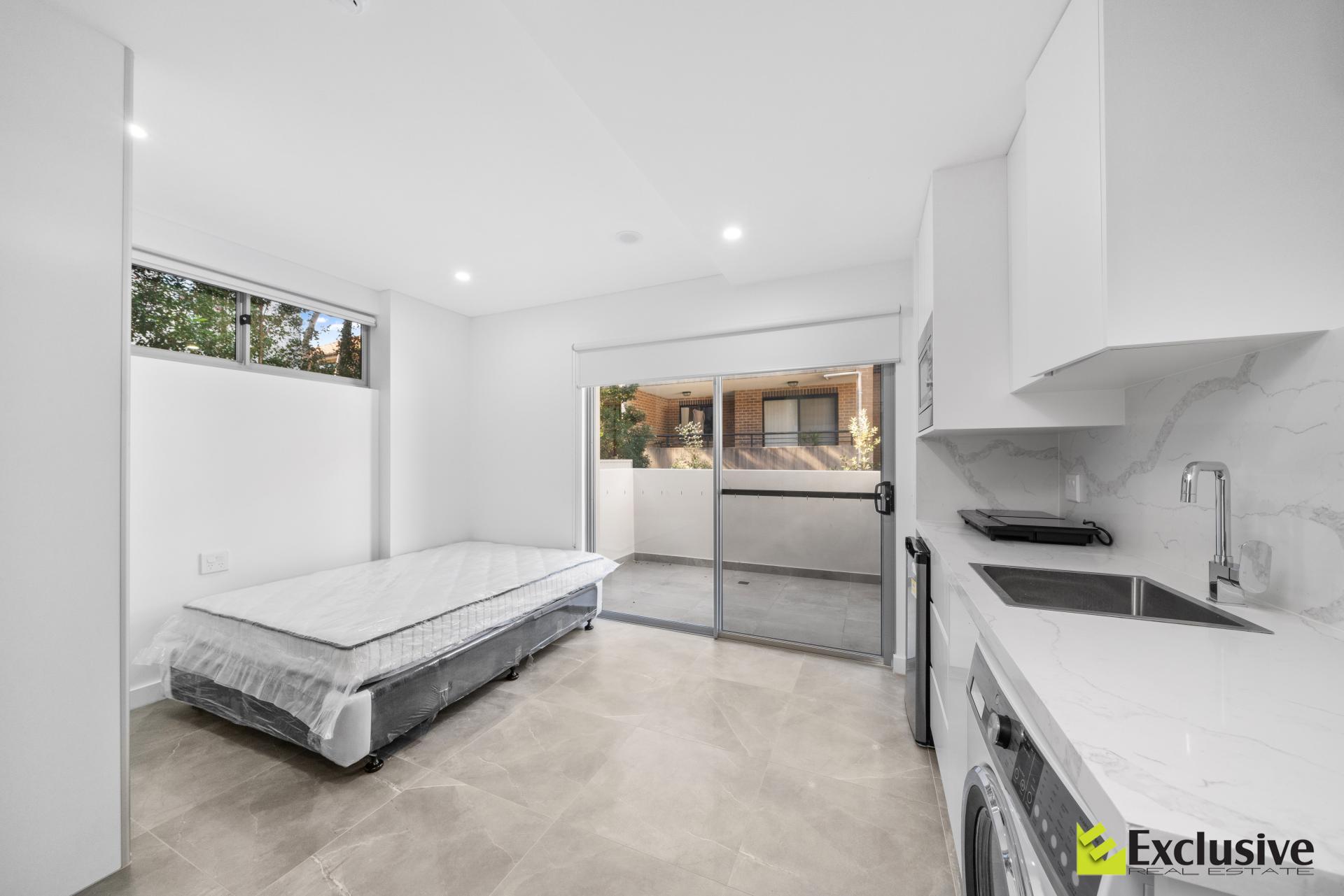 44 Henley Road, Homebush West