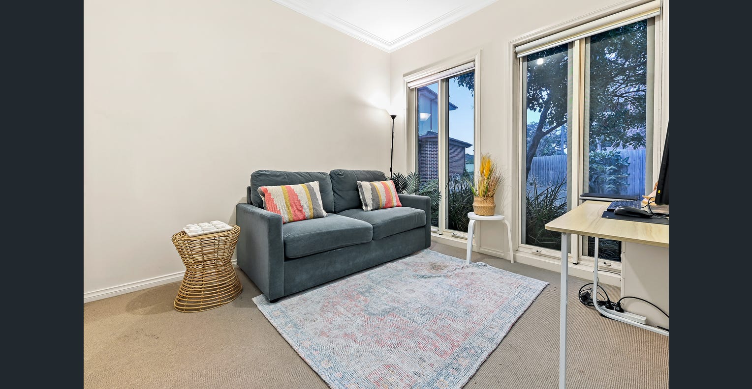 3 / 2 Kuebler Street, Glen Waverley