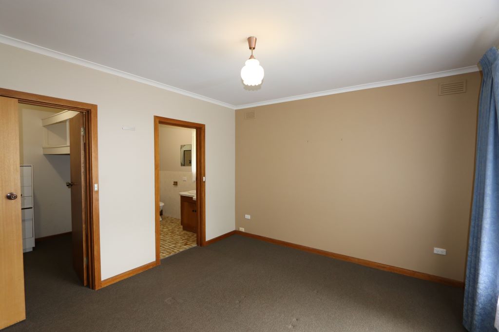 51 Louden Hill Road, Ob Flat
