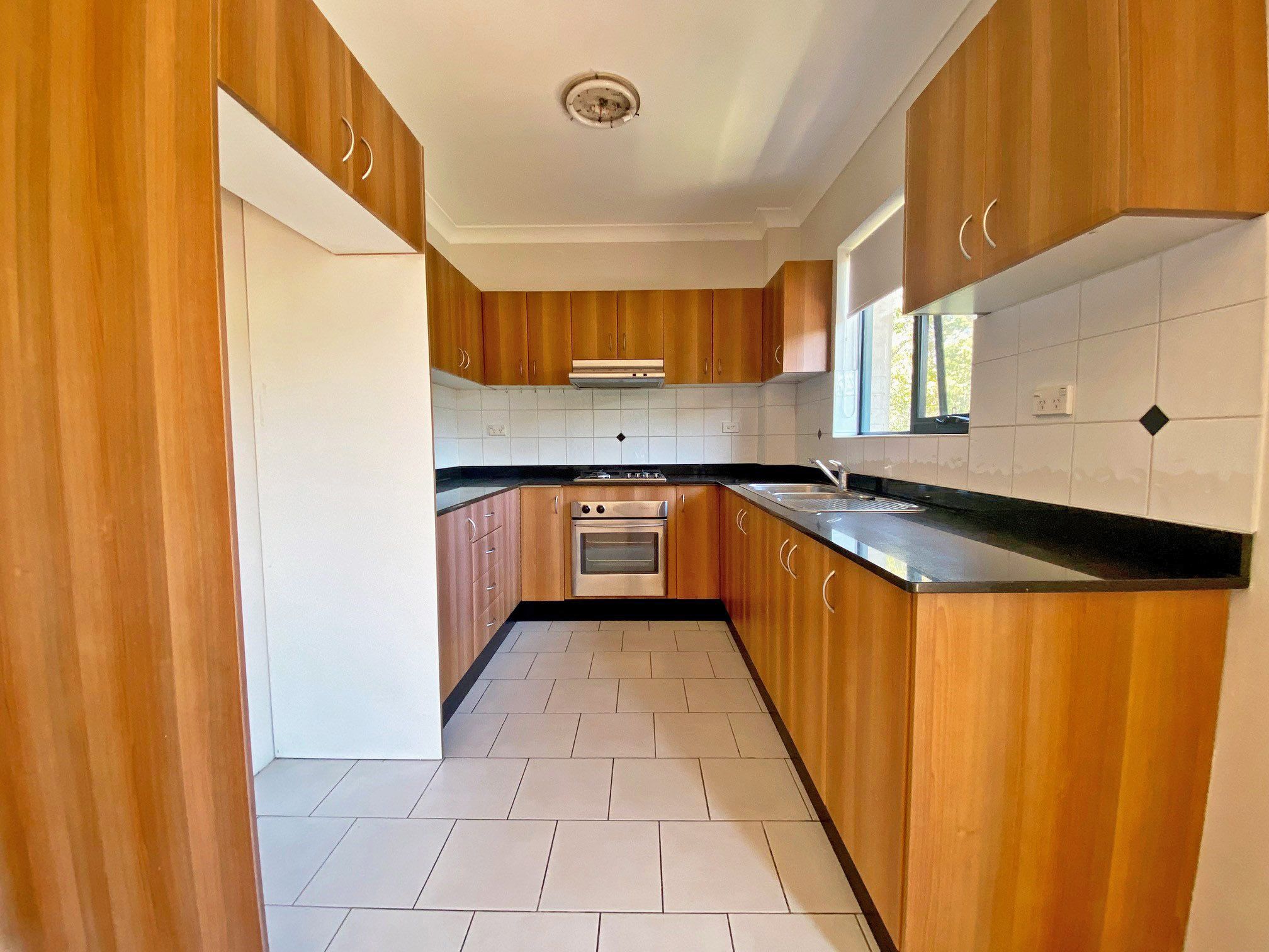 5 / 18 Eastbourne Road, Homebush West