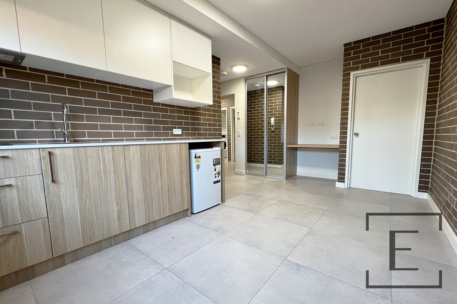 4 Rippon Avenue, Dundas