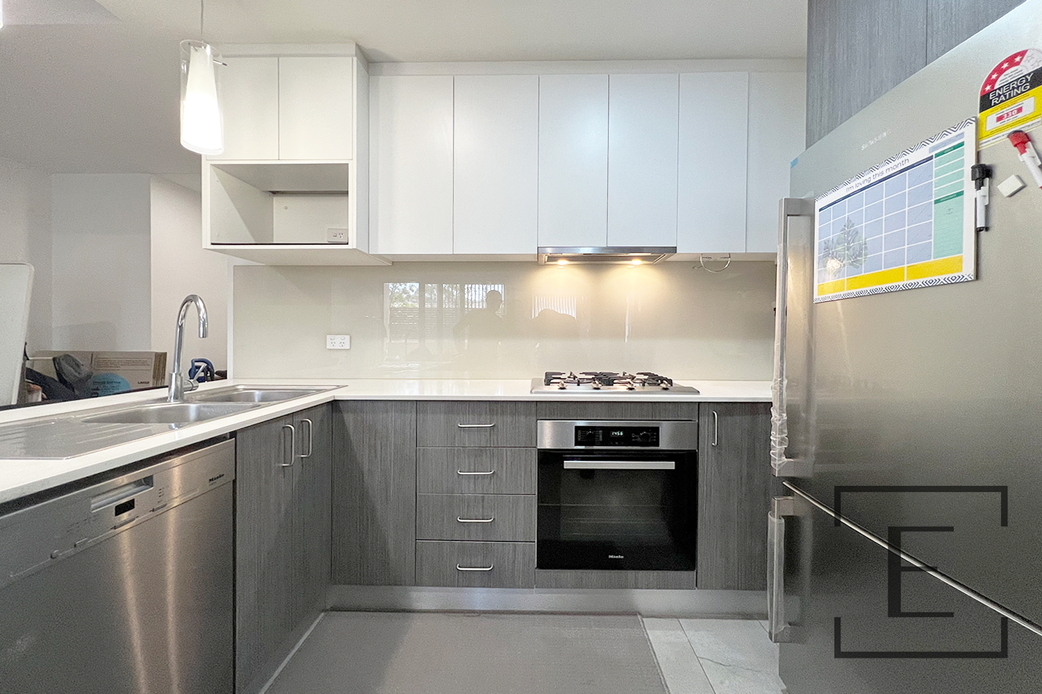 4 / 12 Mandemar Avenue, Homebush West