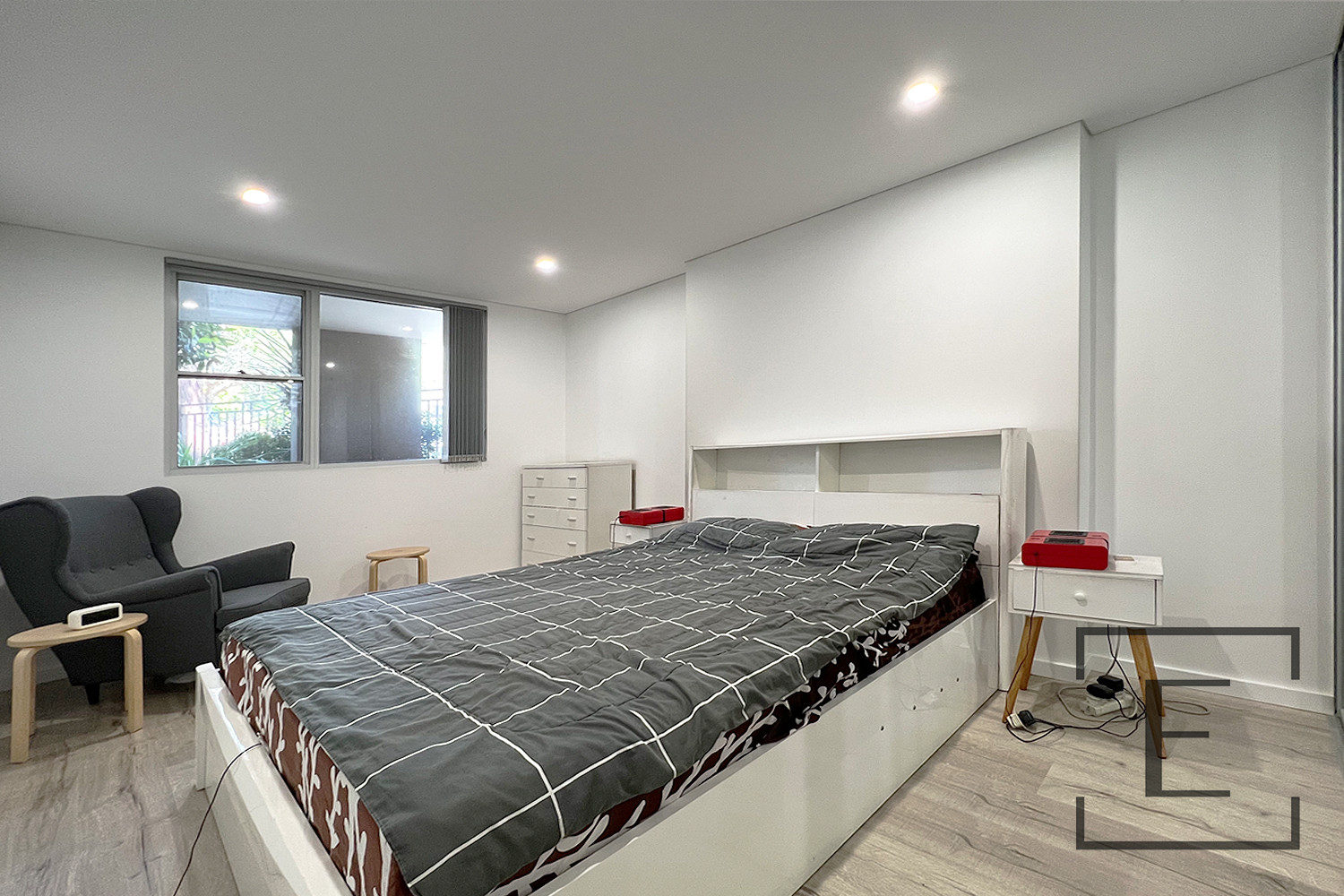 4 / 12 Mandemar Avenue, Homebush West