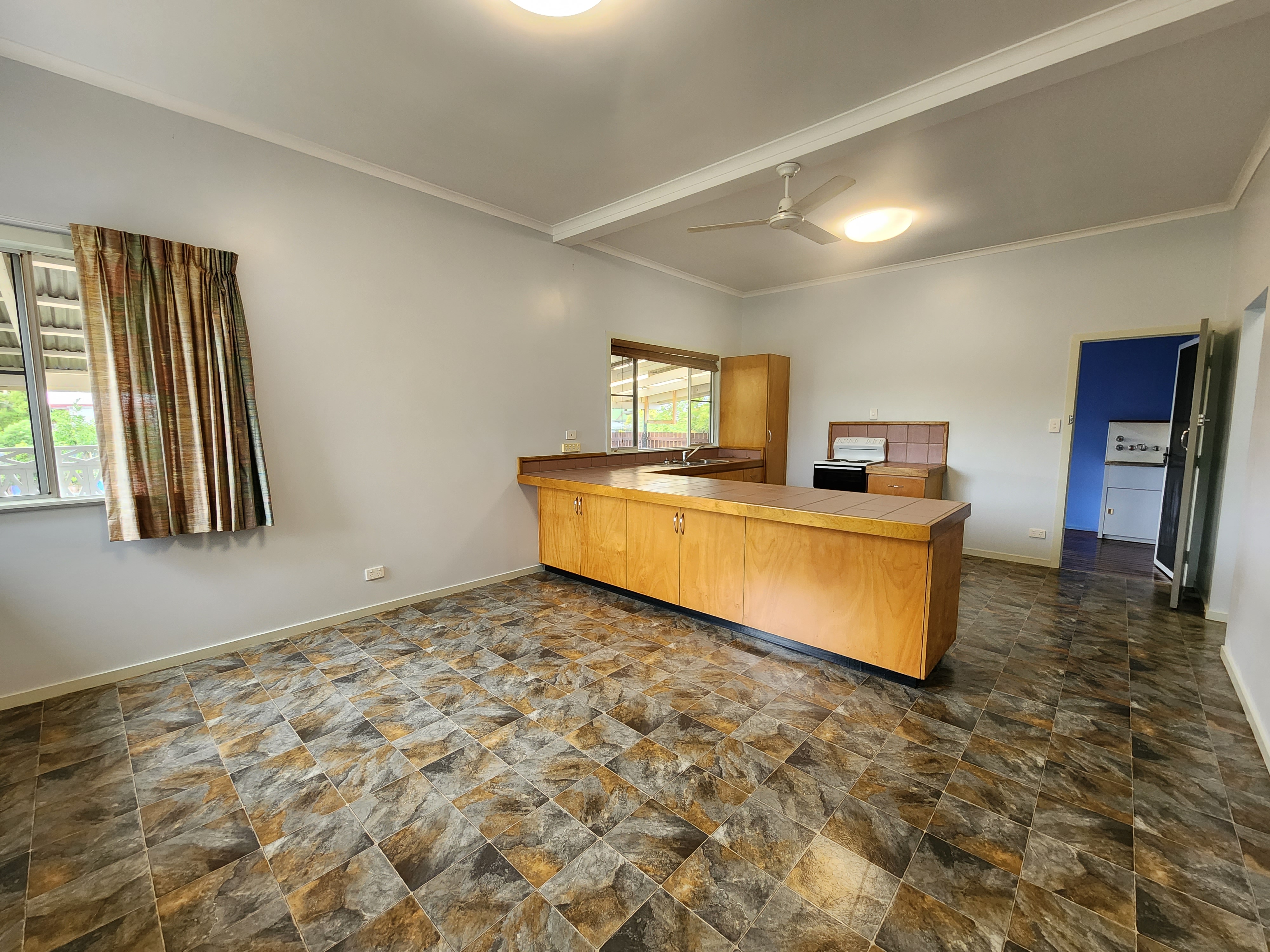 12 Gray Street, Atherton