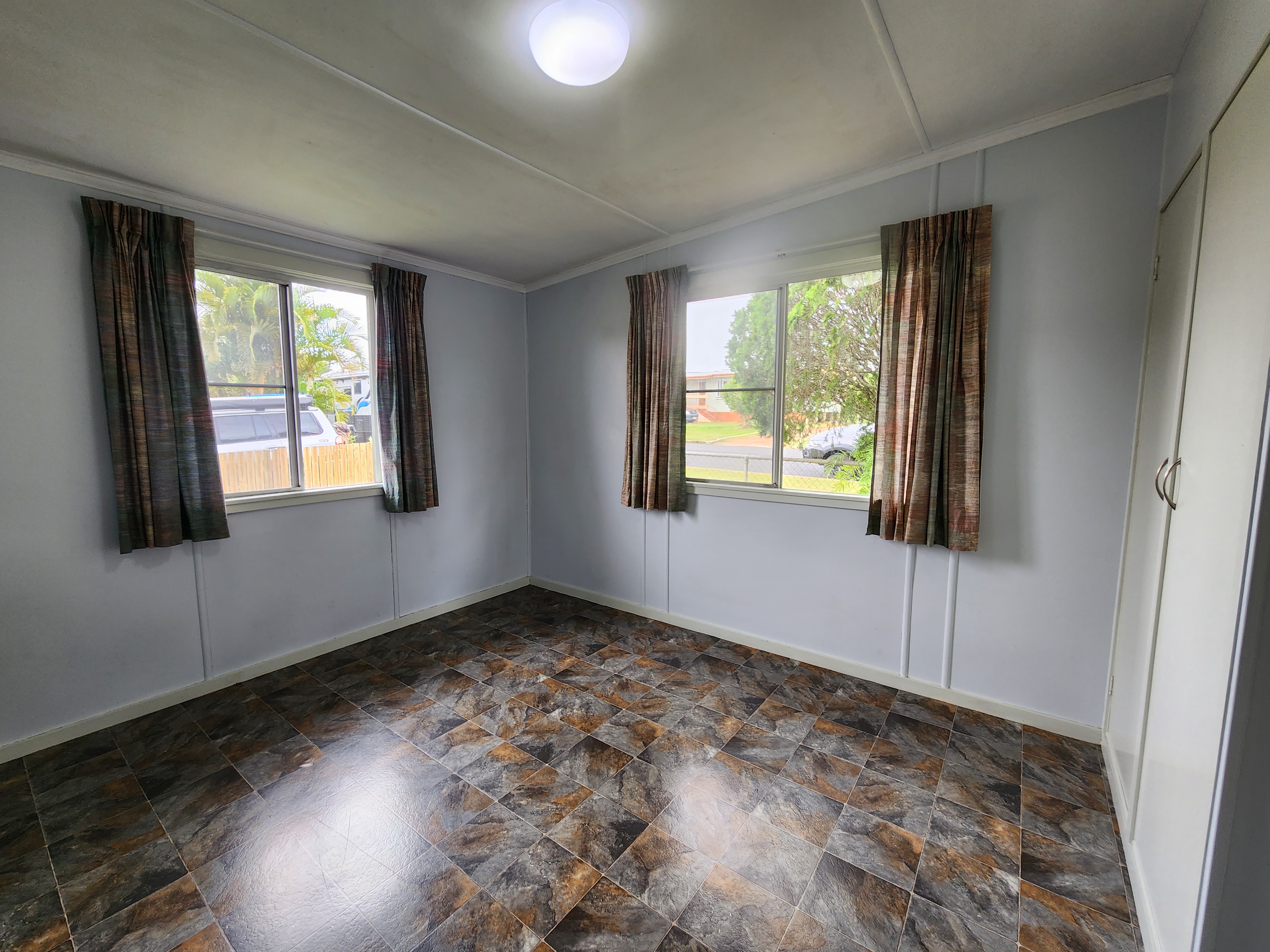 12 Gray Street, Atherton