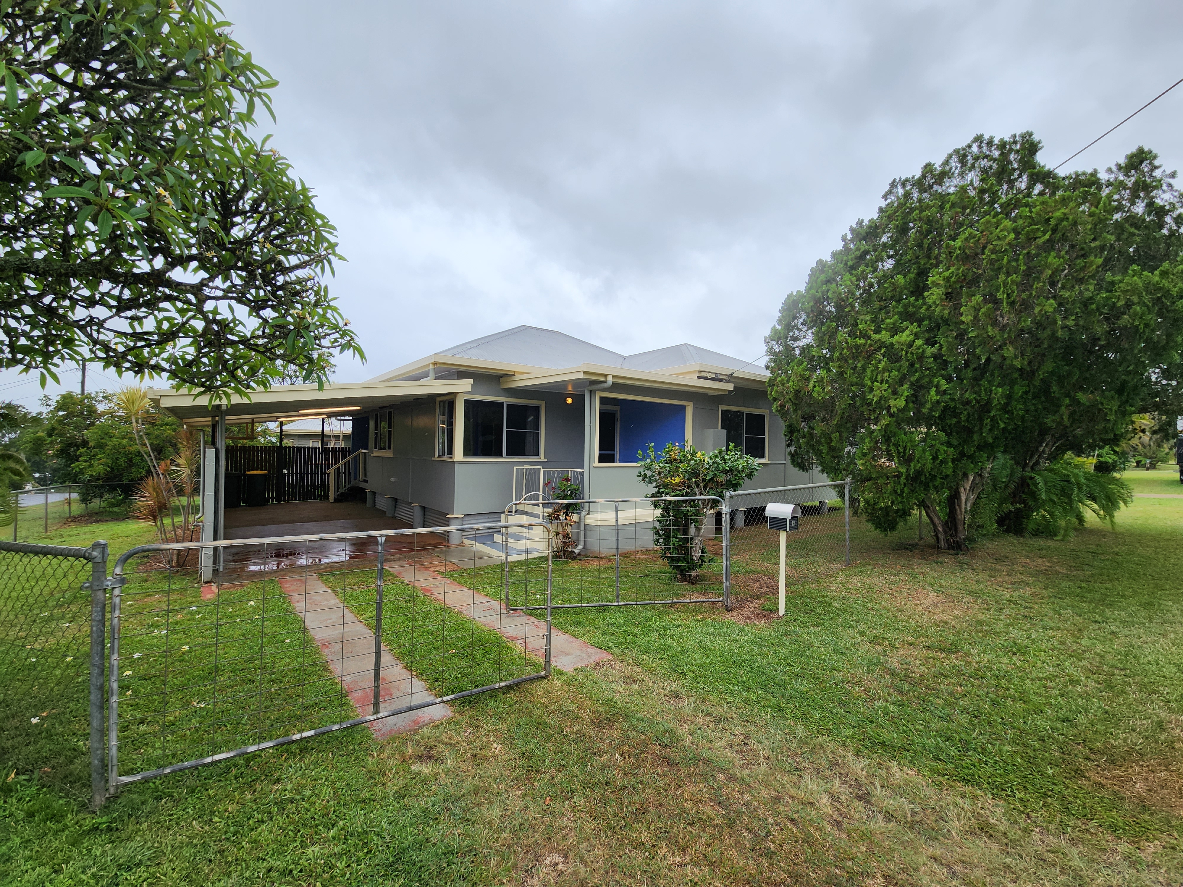 12 Gray Street, Atherton