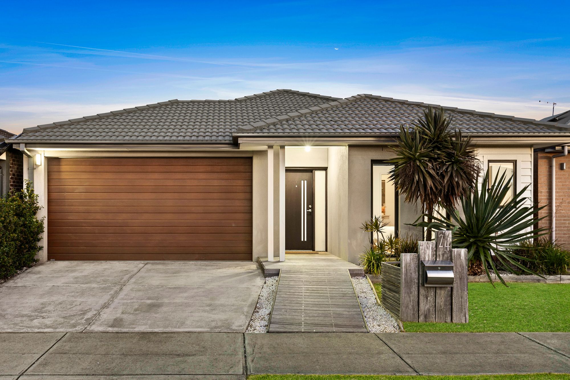 Listing image for 24 Cloudbreak Street, ARMSTRONG CREEK  VIC  3217