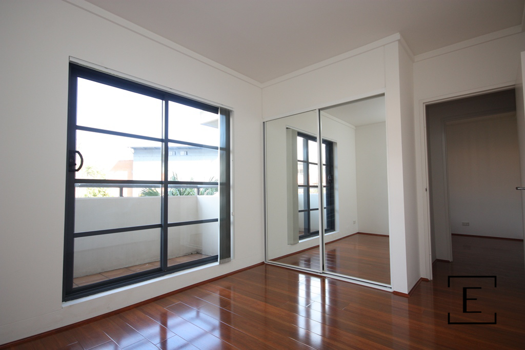 212E / 138 Carillon Avenue, Newtown