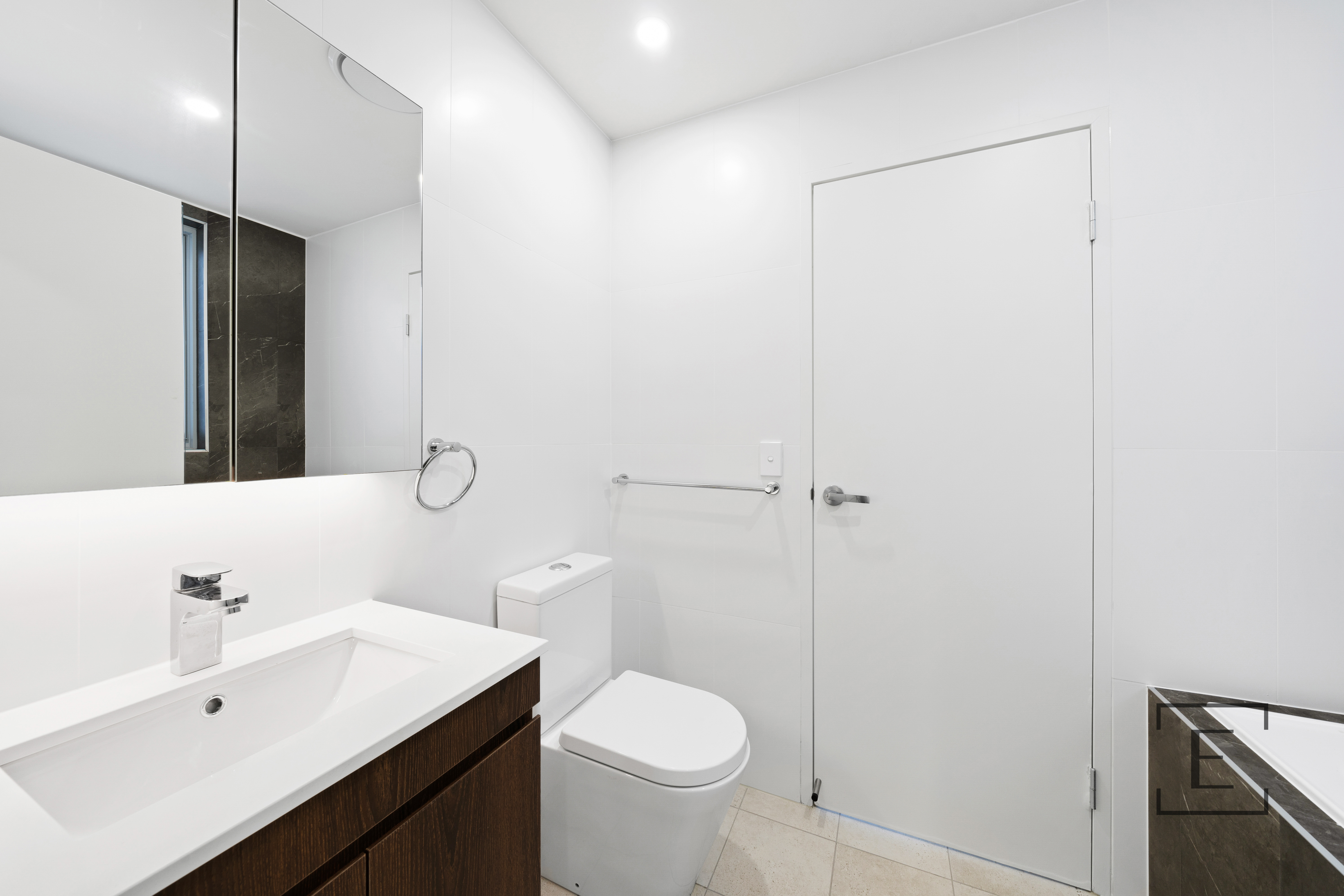 a306 / 98 Lakeside Parade, Jordan Springs