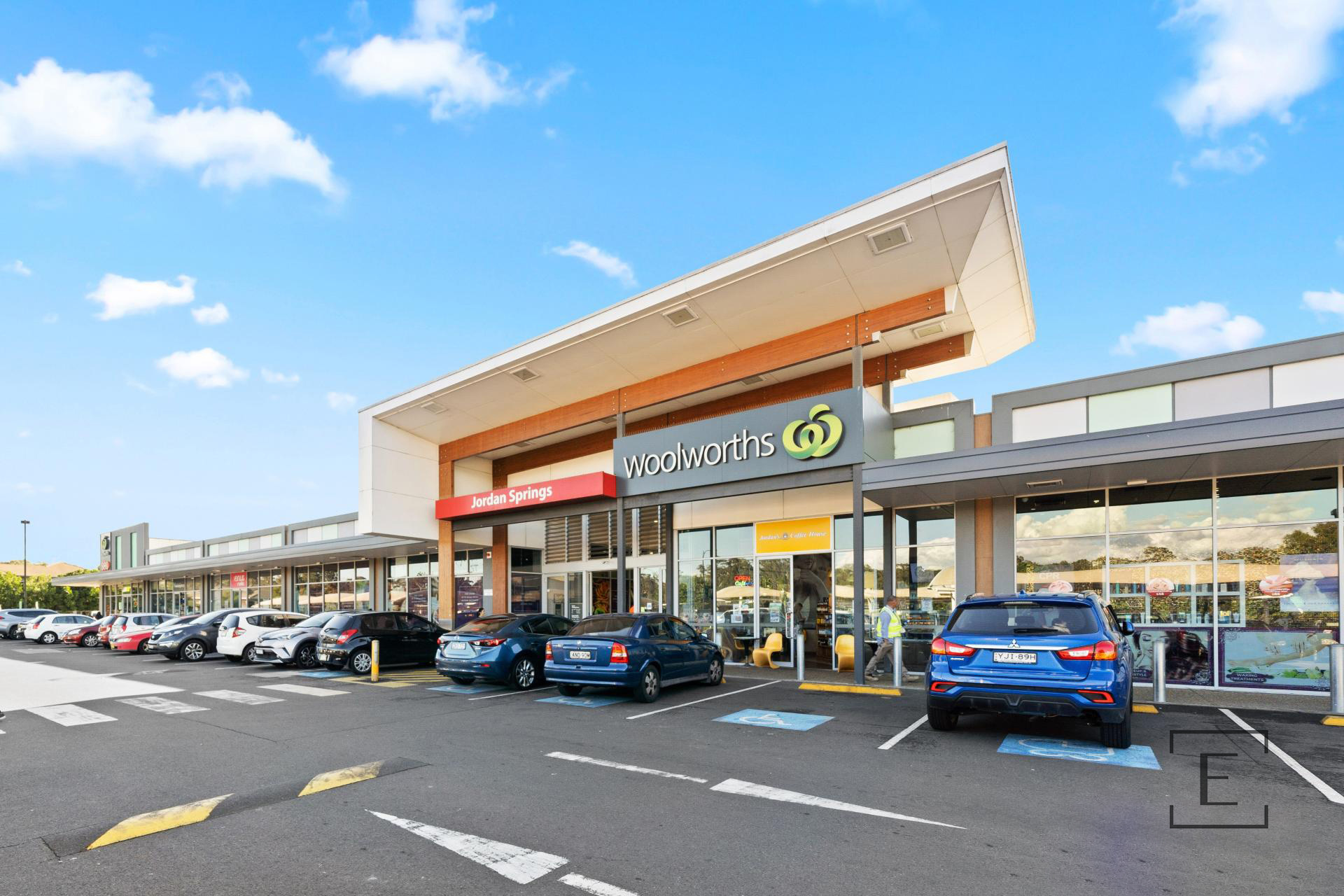 a306 / 98 Lakeside Parade, Jordan Springs