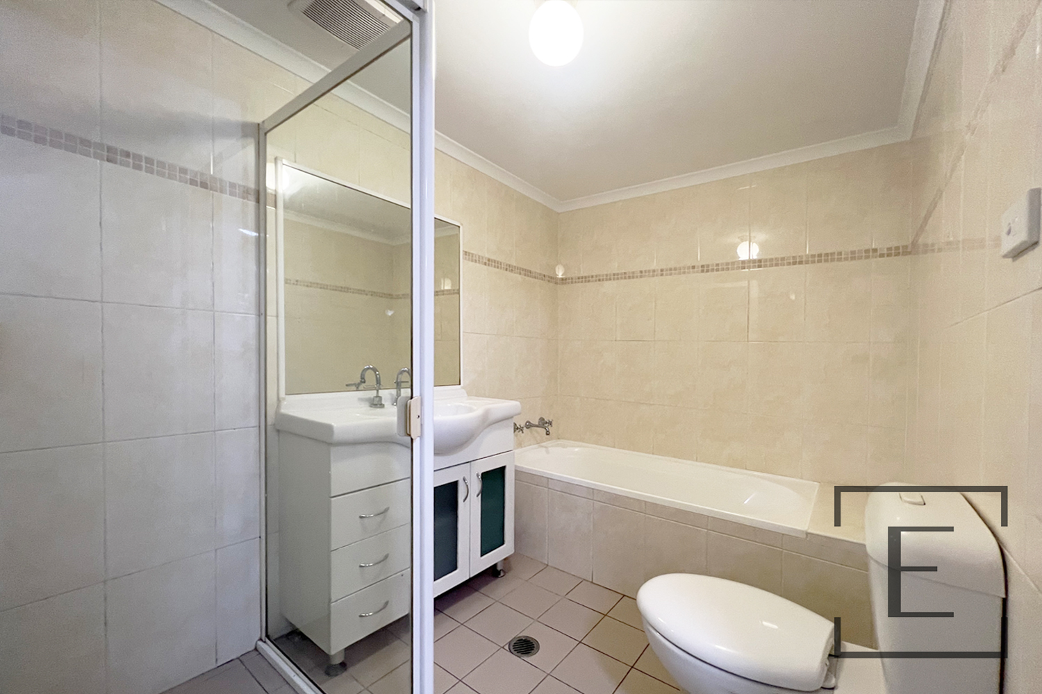 1 / 50-54 Henley Road, Homebush West