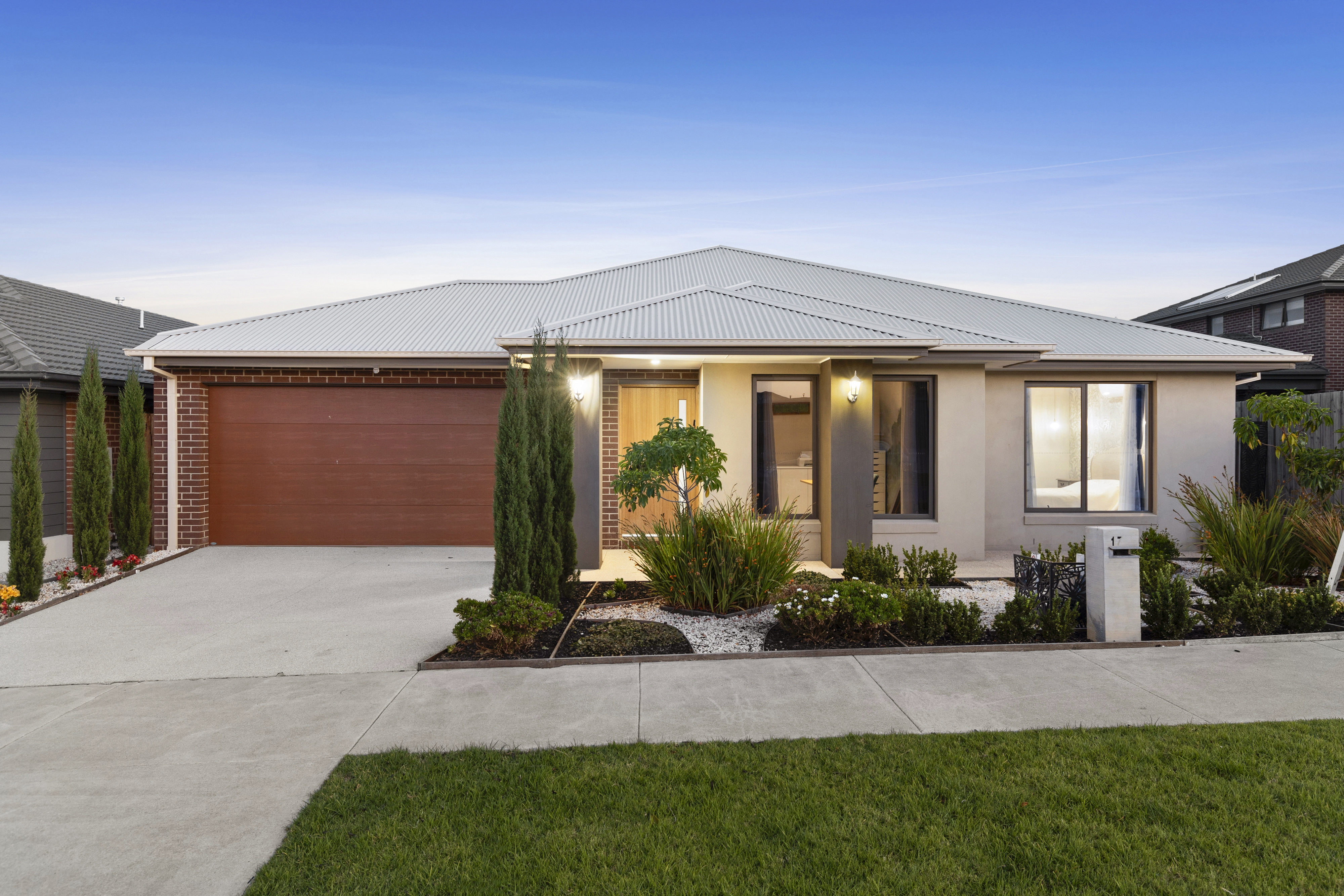 Listing image for 17 Shoalhaven Boulevard, MOUNT DUNEED  VIC  3217