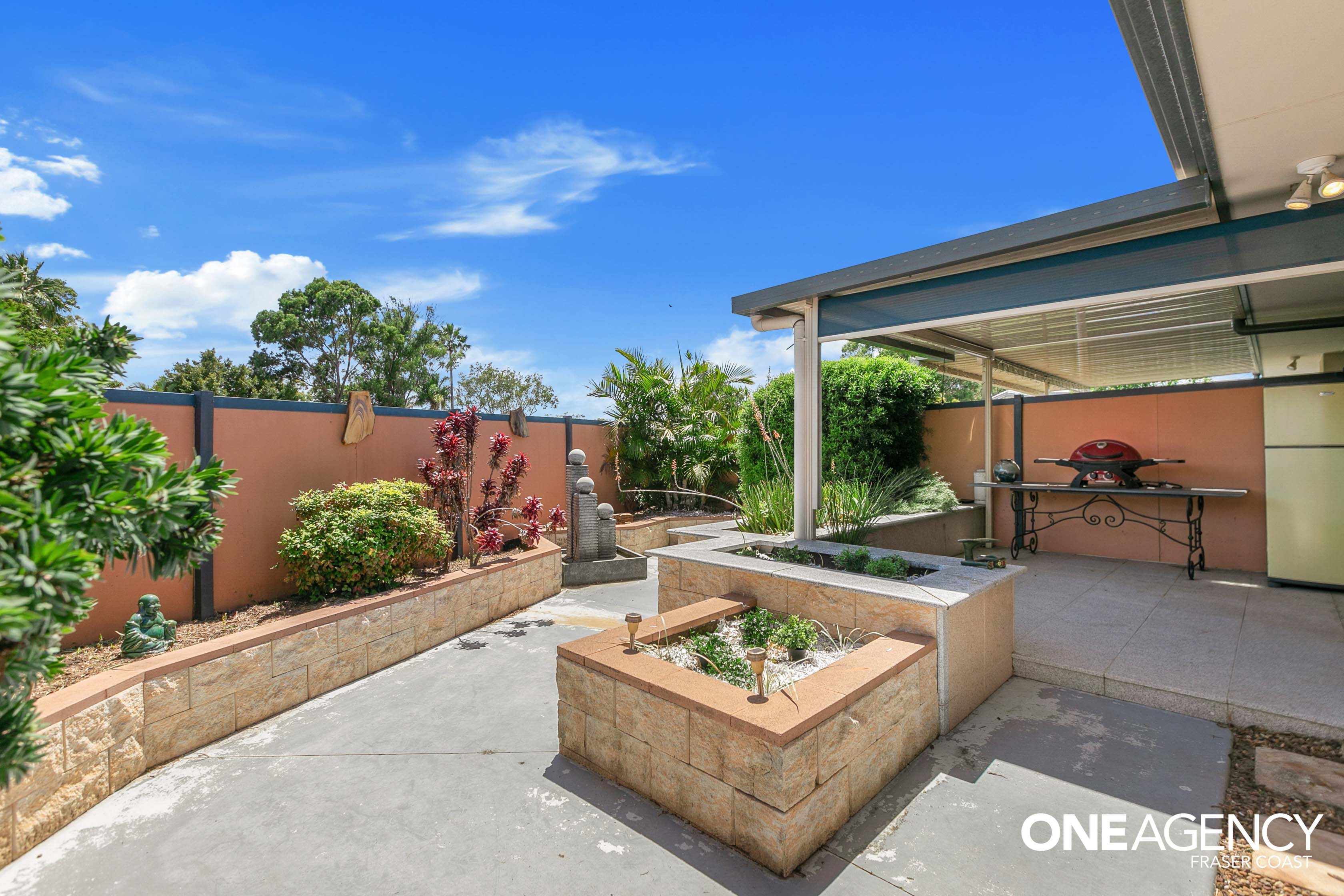 1 / 9 Carlisle Court, Kawungan