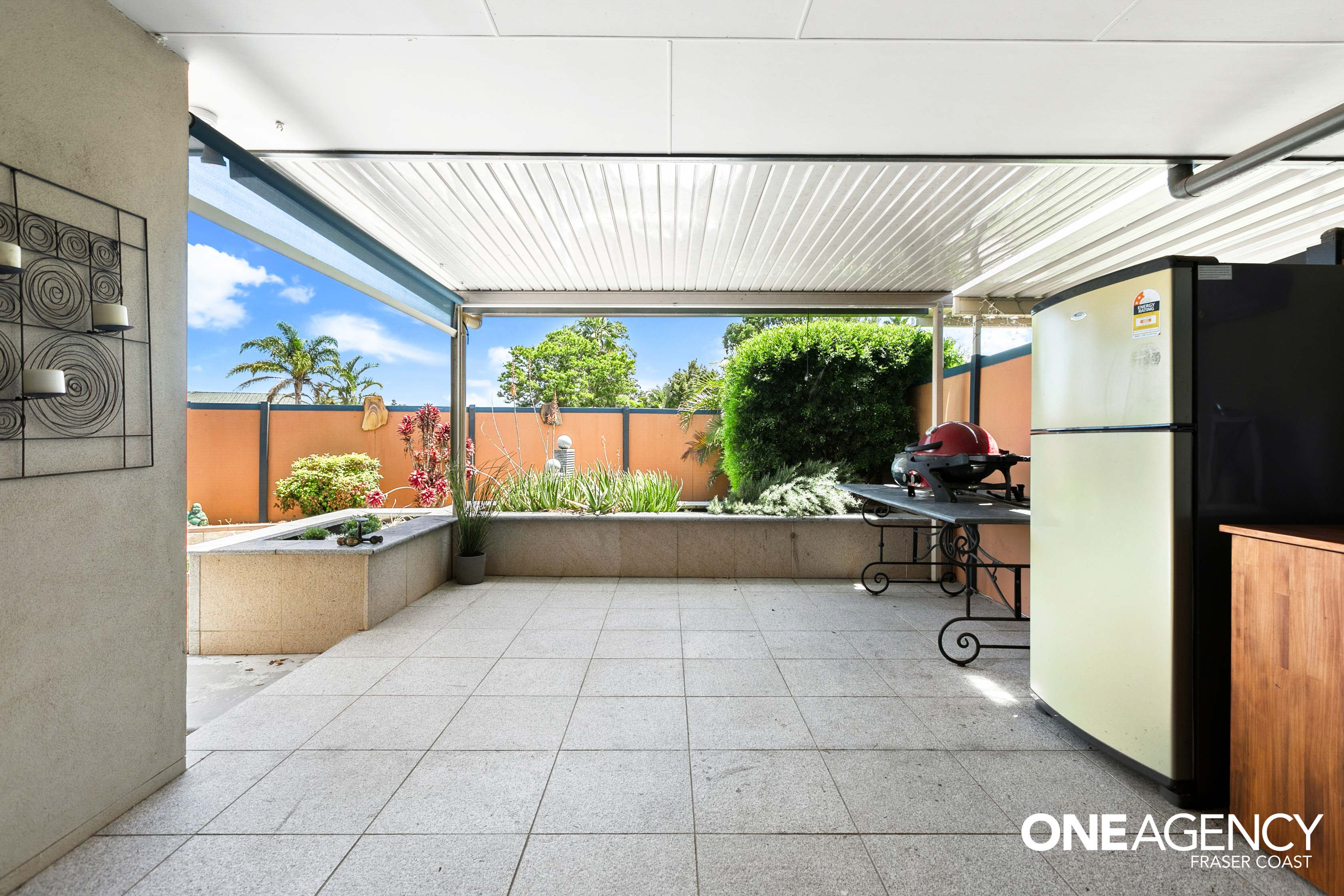1 / 9 Carlisle Court, Kawungan