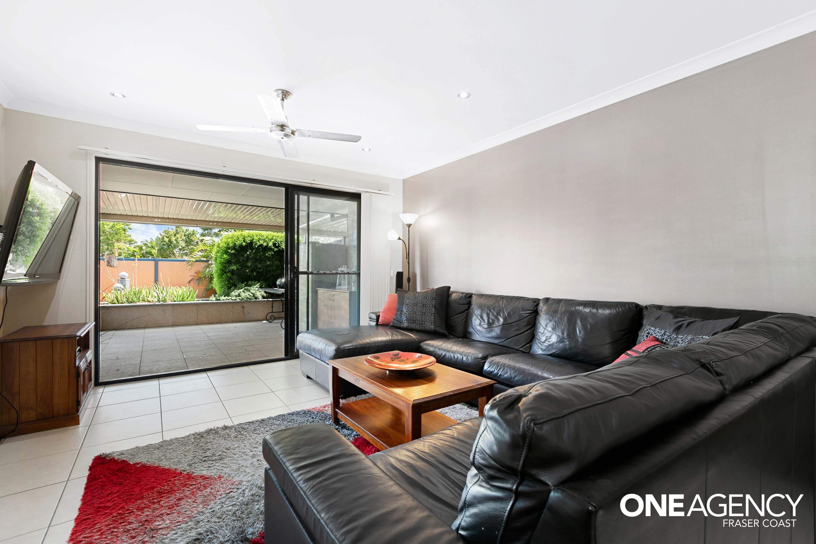 1 / 9 Carlisle Court, Kawungan