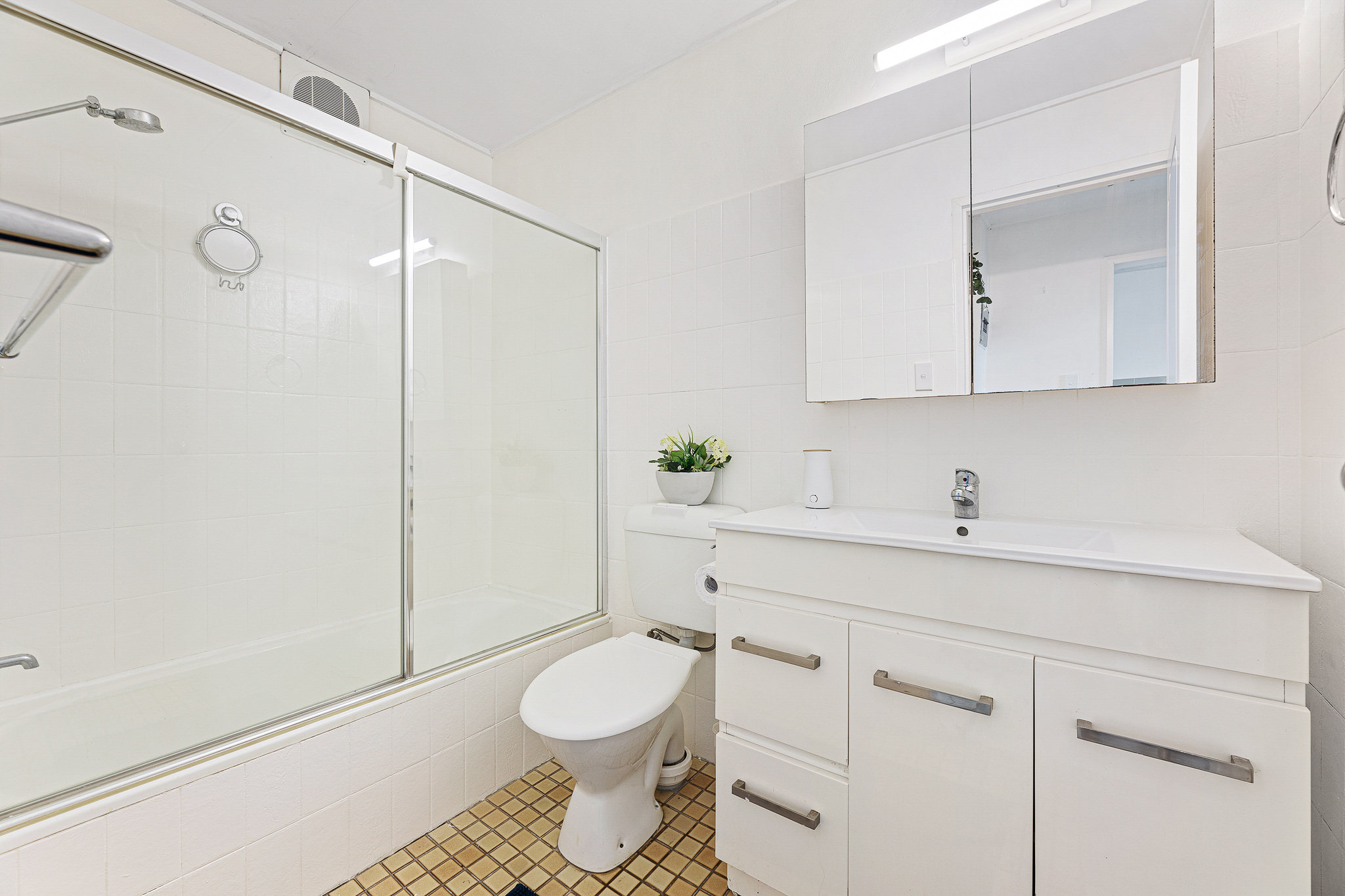 1 / 145 Wagonga Street, Narooma