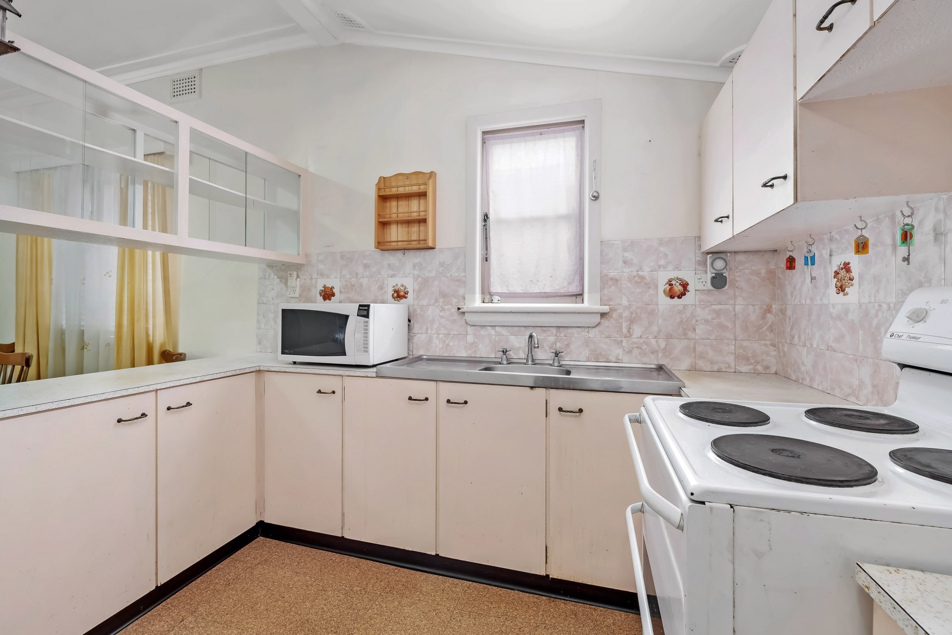 228 PENSHURST STREET, Beverly Hills