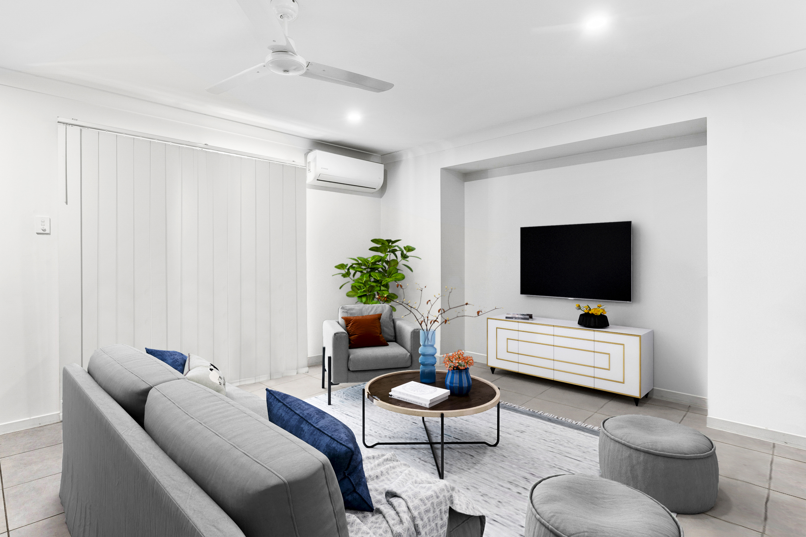 1 / 102 Bradman Way, Urangan