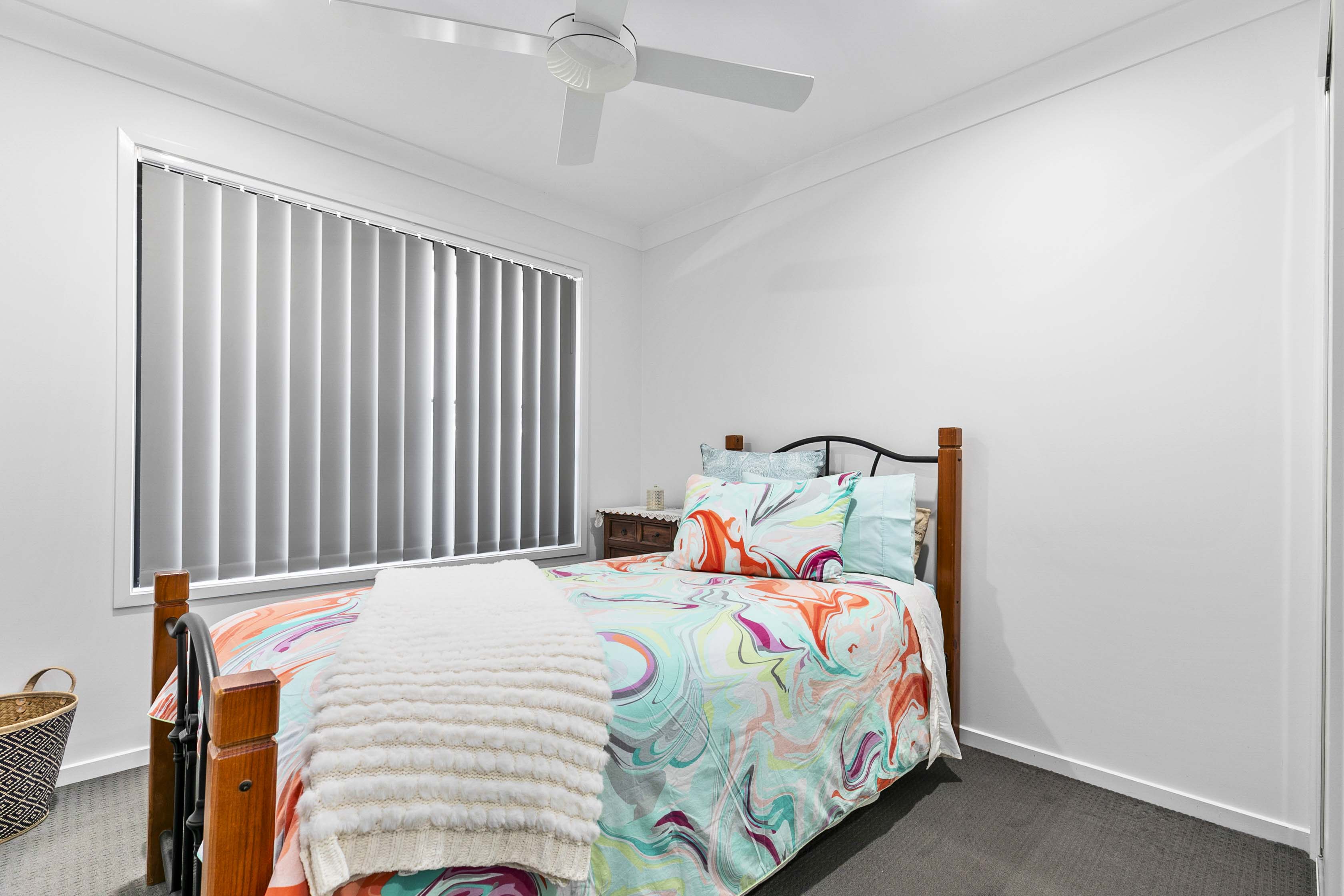 1 / 102 Bradman Way, Urangan