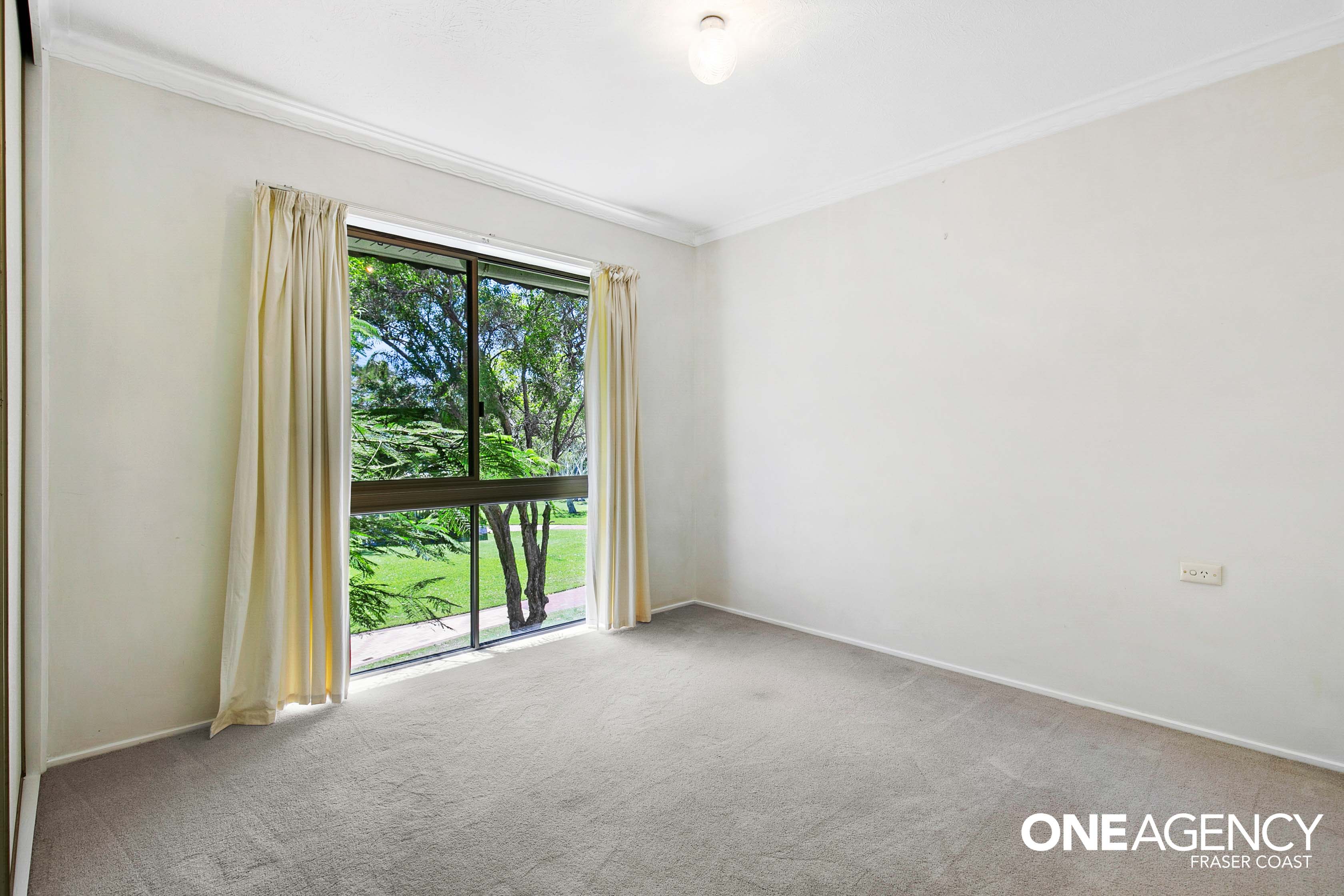 4 / 2 James Street, Urangan