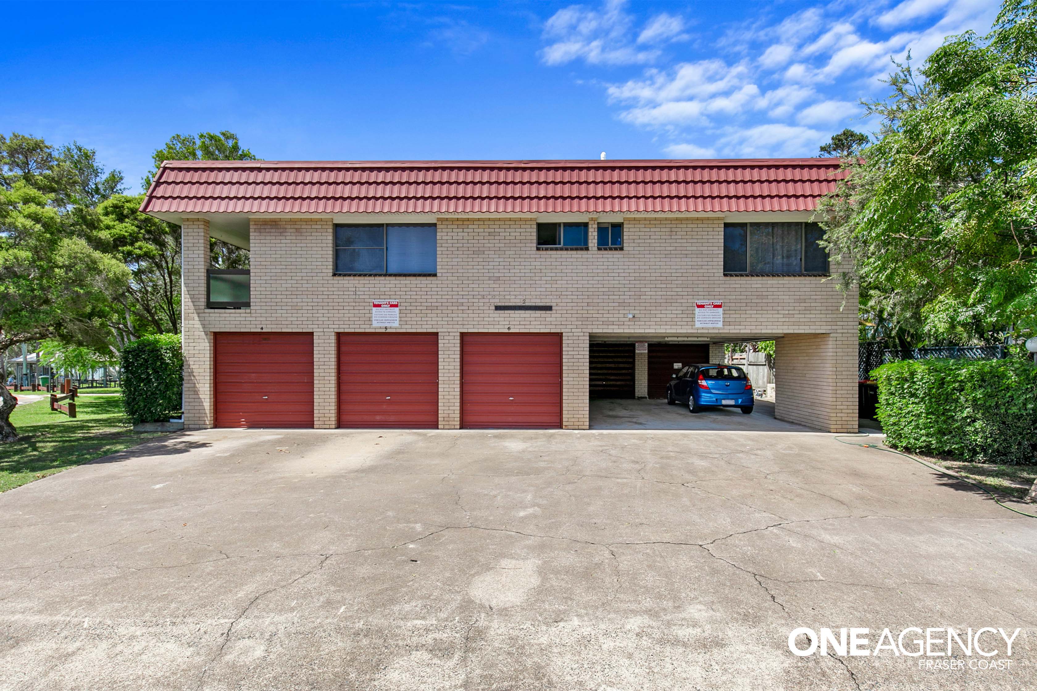 4 / 2 James Street, Urangan