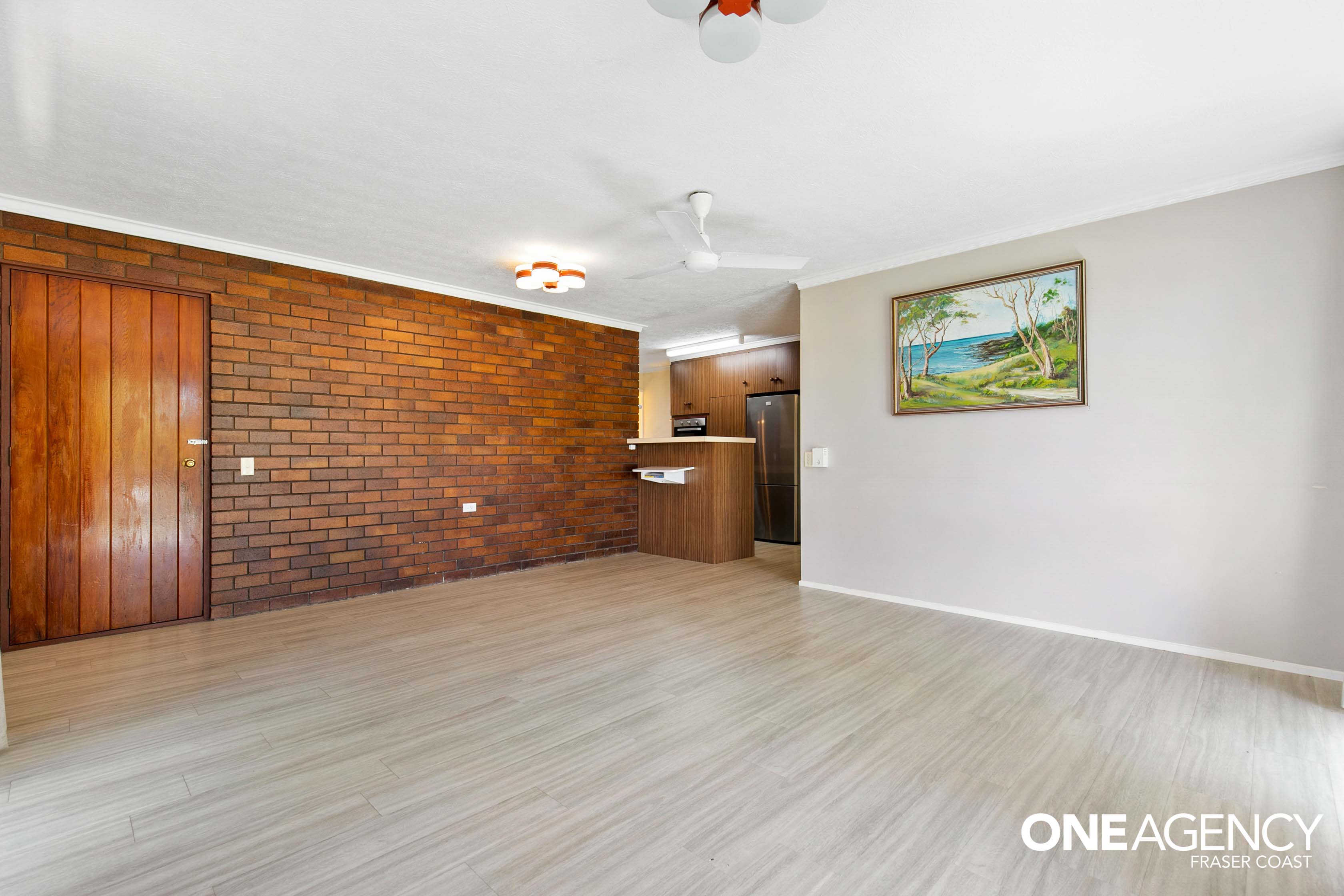 4 / 2 James Street, Urangan