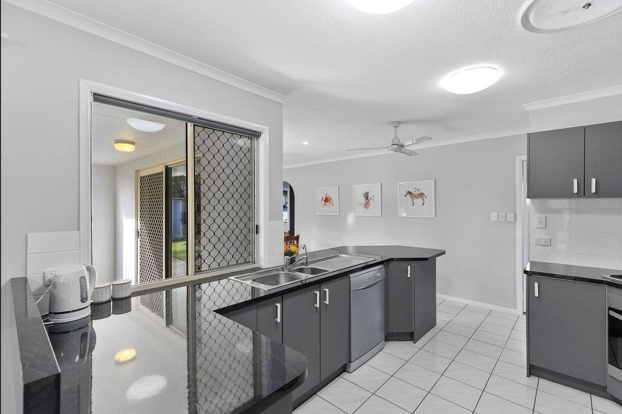 12 Rocky Court, Kawungan