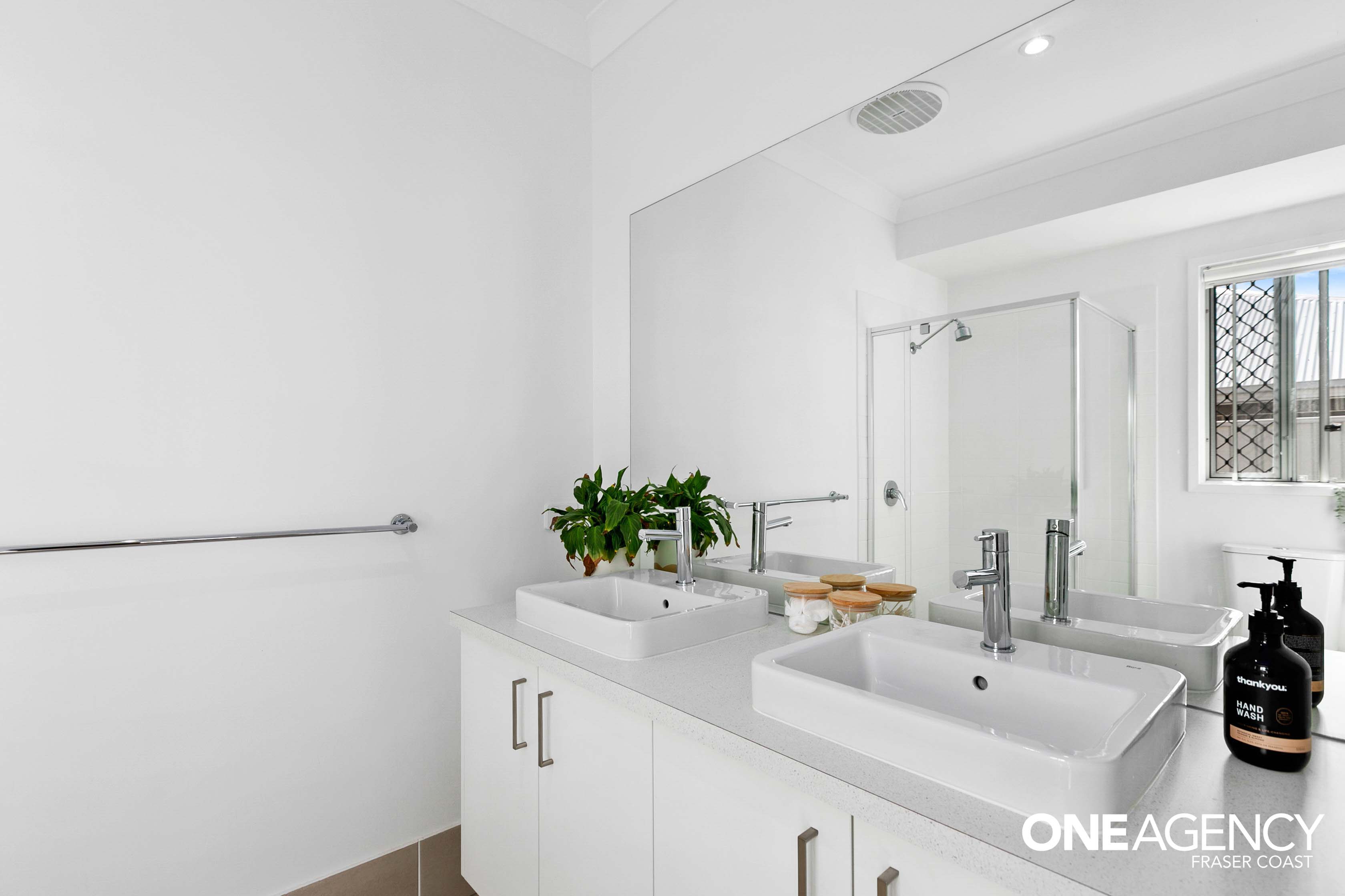 18 Quarterdeck Avenue, Pialba