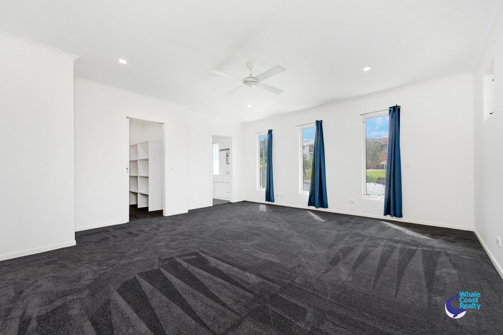12 Collins Crescent, Narooma