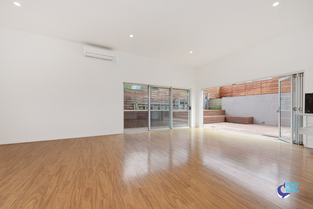 12 Collins Crescent, Narooma