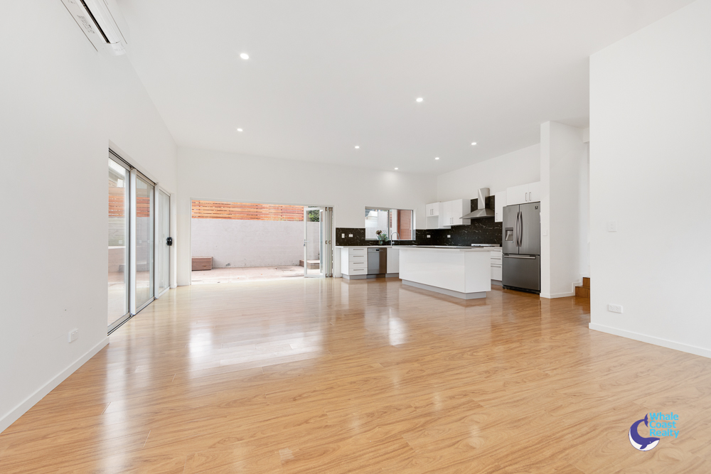 12 Collins Crescent, Narooma