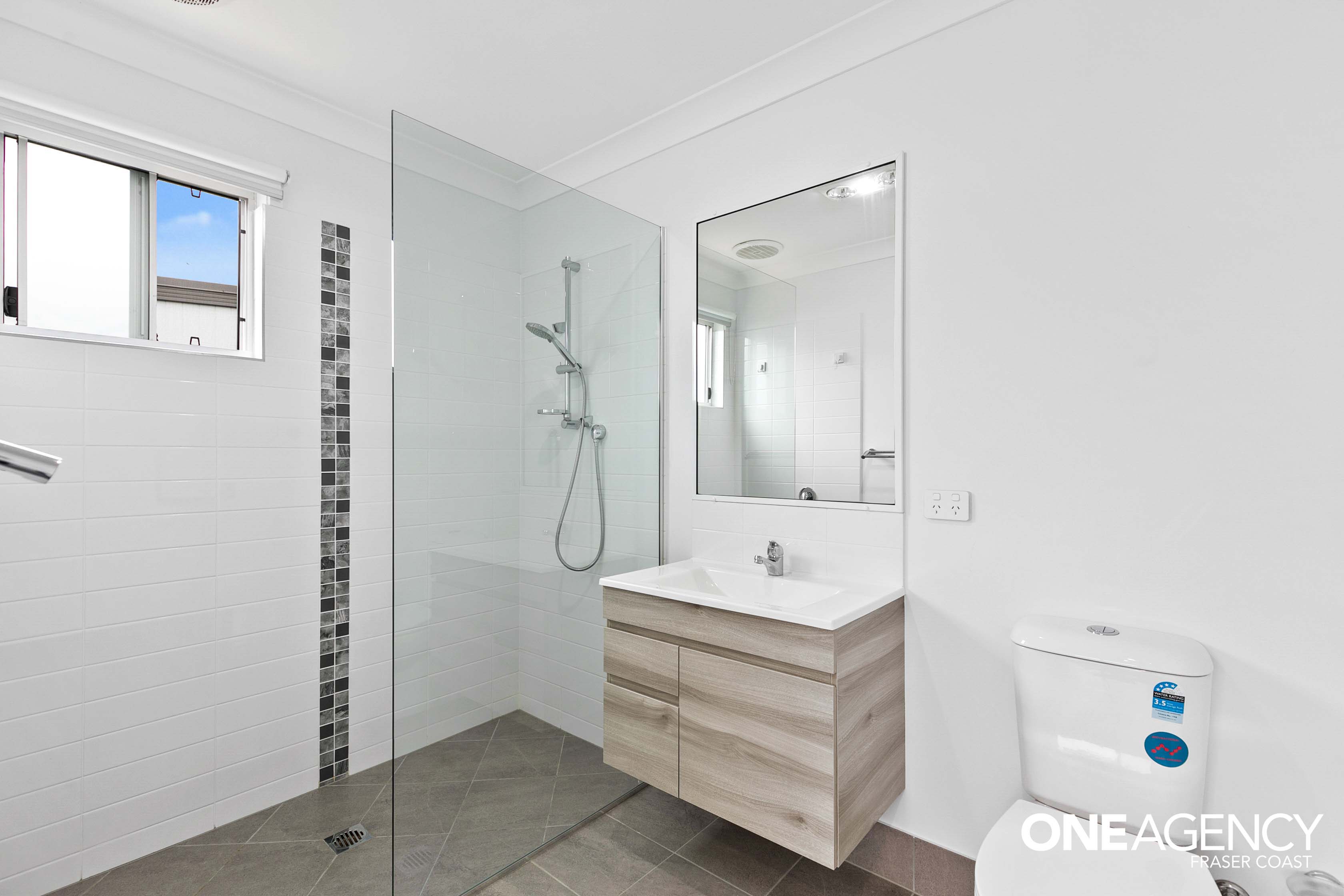 21 / 1 Links Court, Urraween