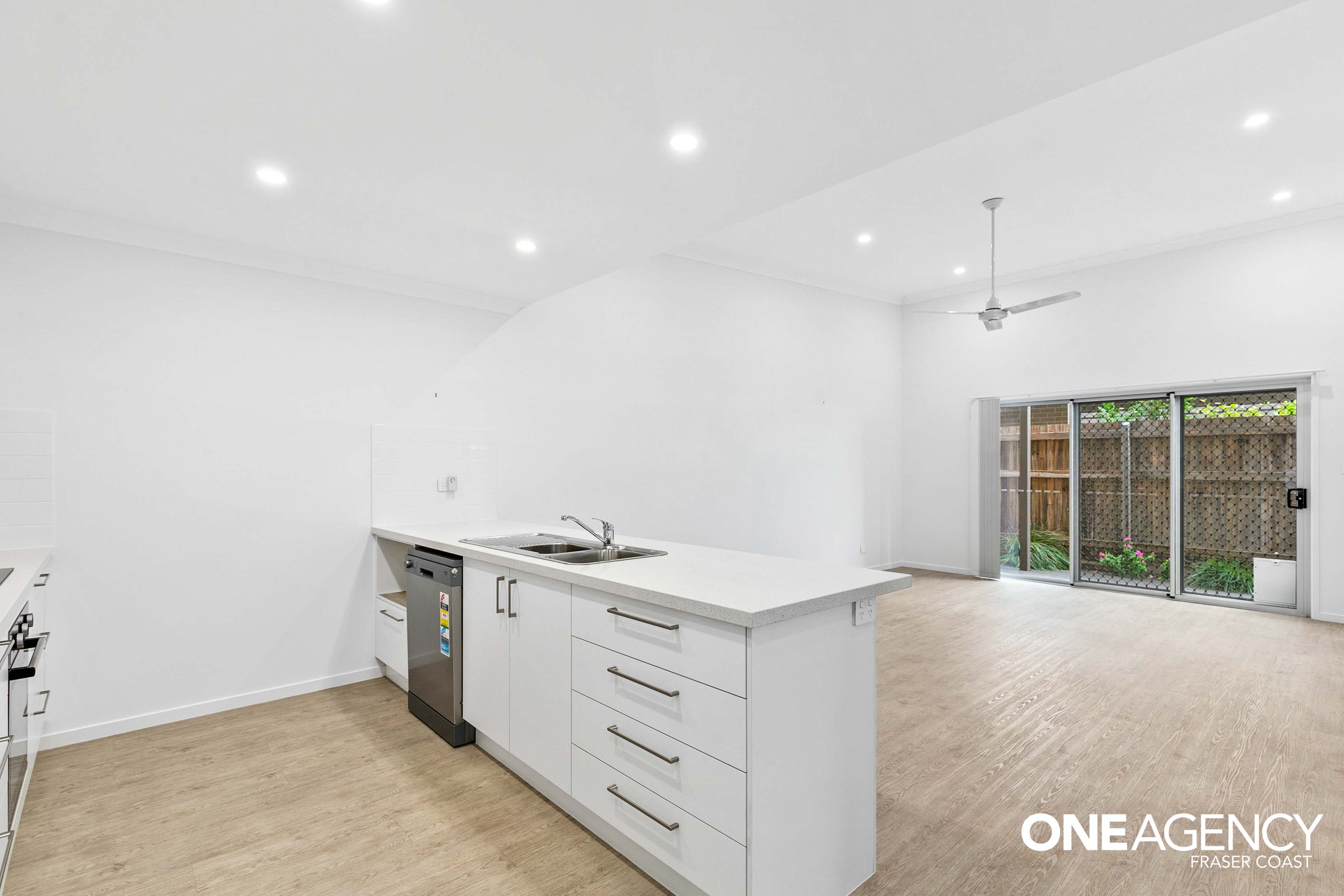 21 / 1 Links Court, Urraween