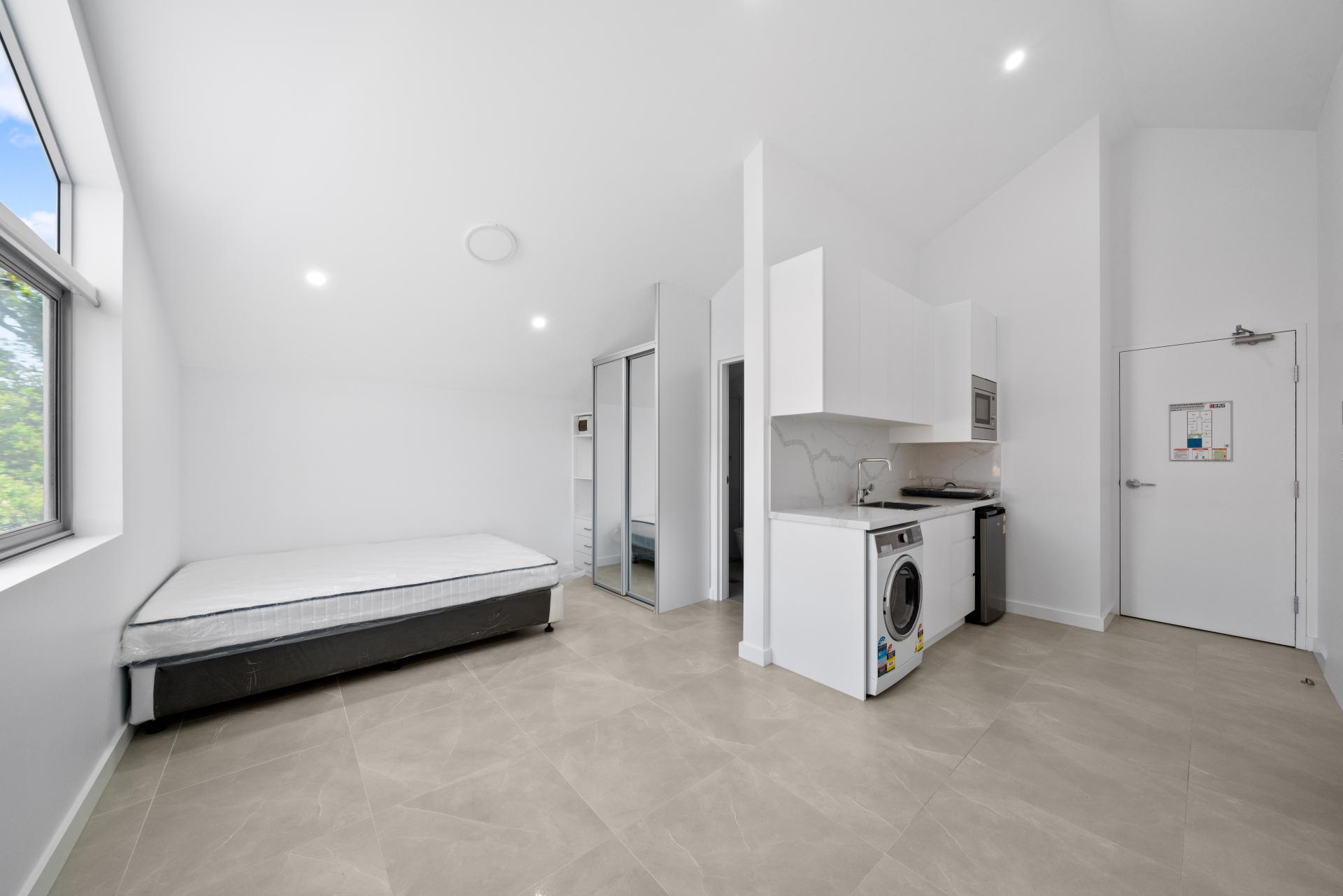 44 Henley Road, Homebush West