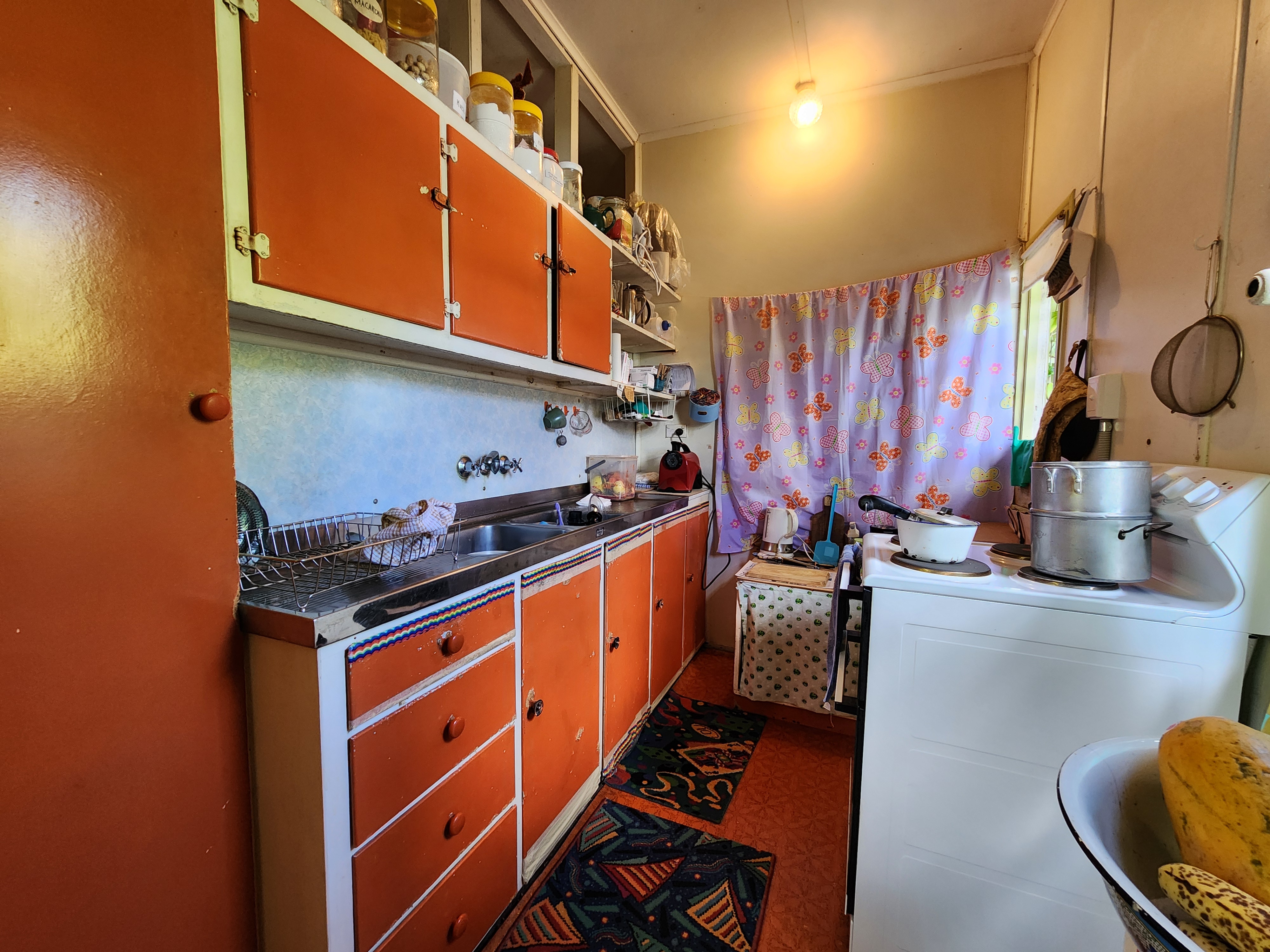 8 Gray Street, Atherton