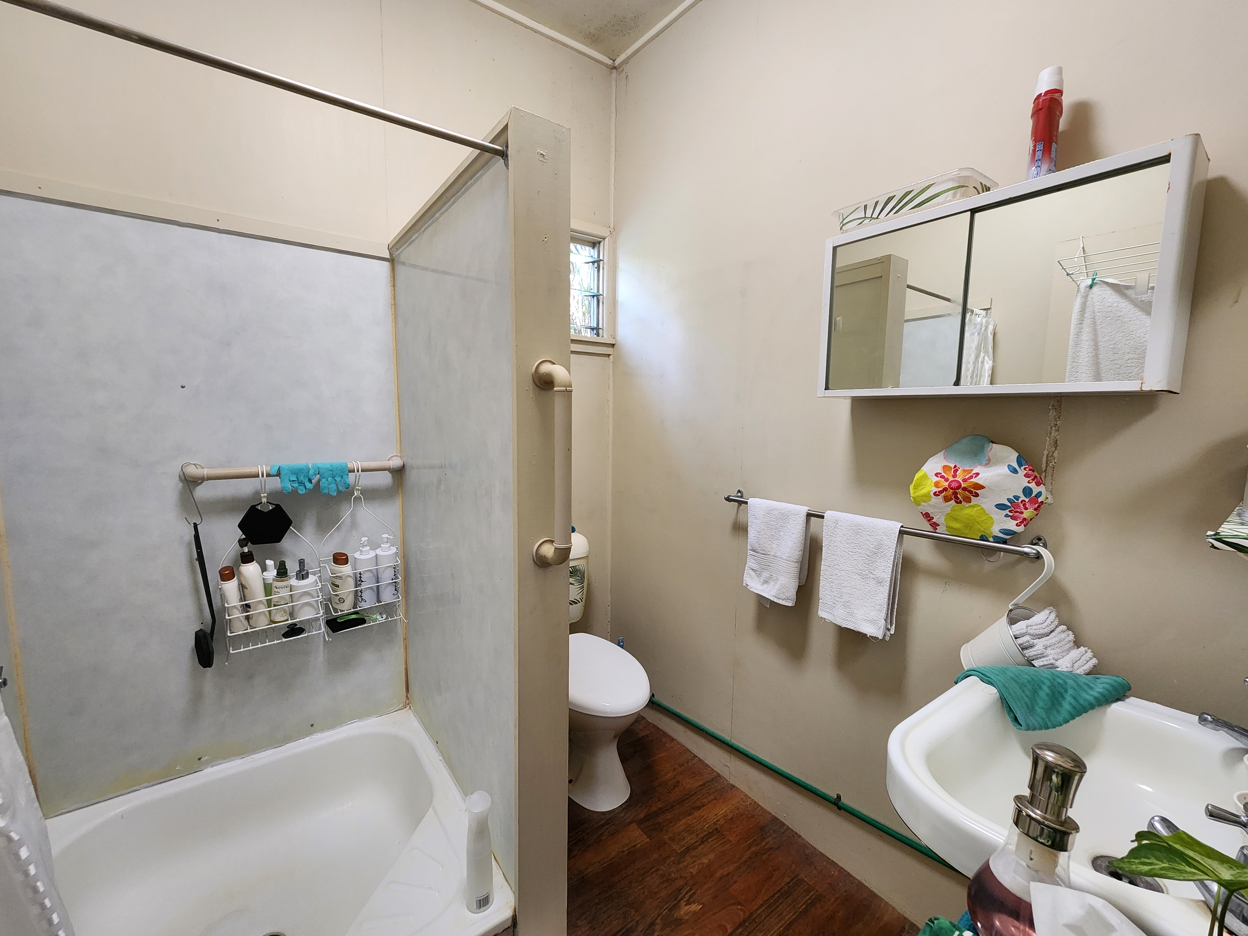 8 Gray Street, Atherton