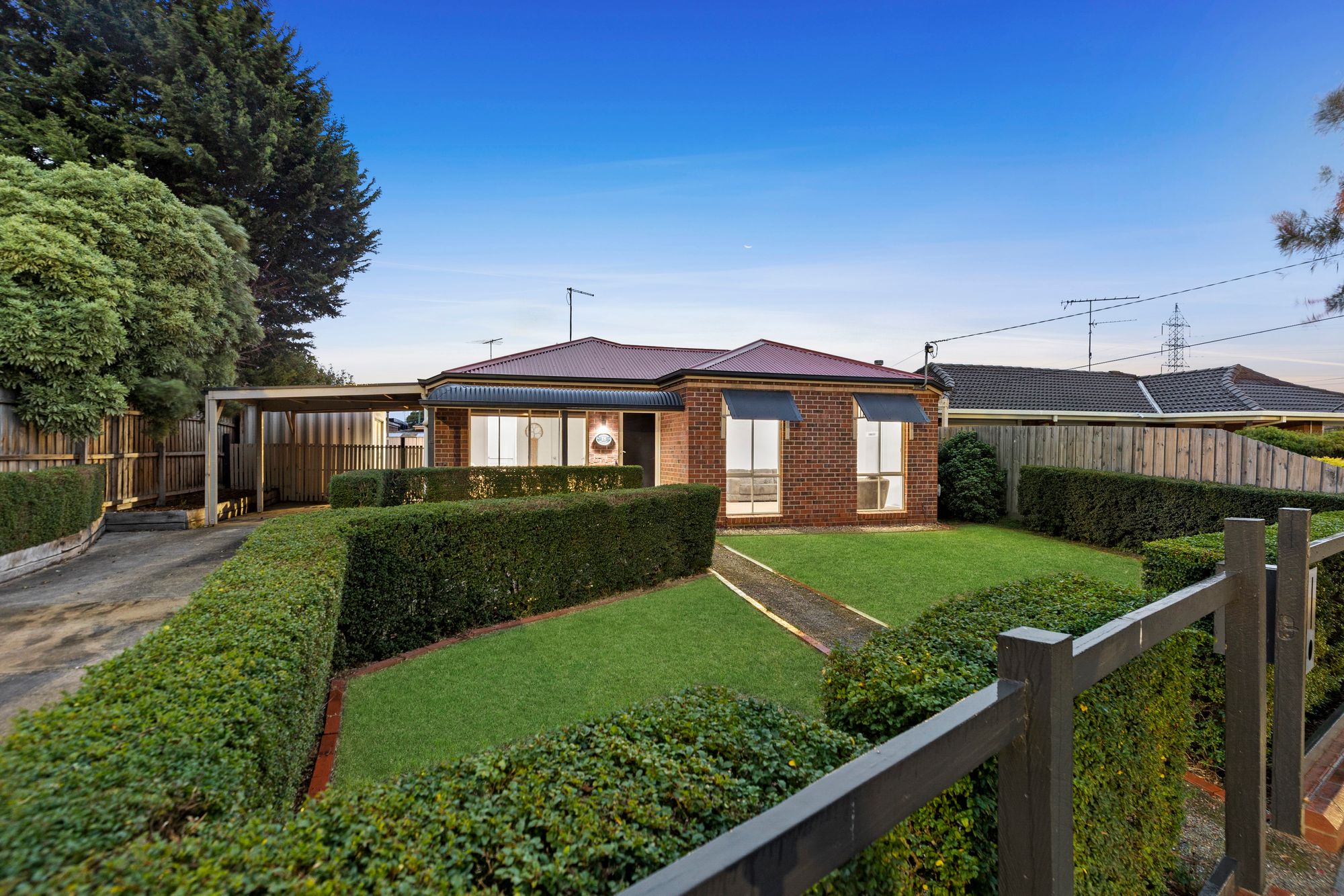 Listing image for 18 Dalyston St, GROVEDALE  VIC  3216