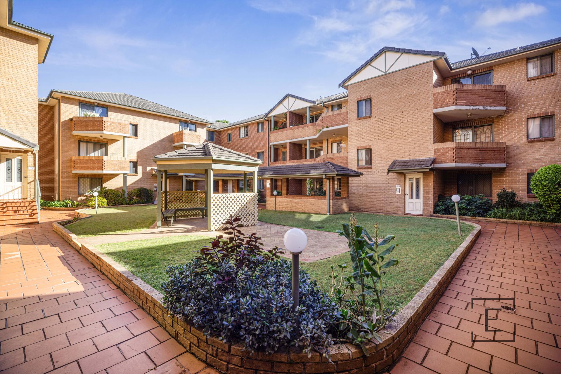 24 / 54-58 Amy Street , Regents Park