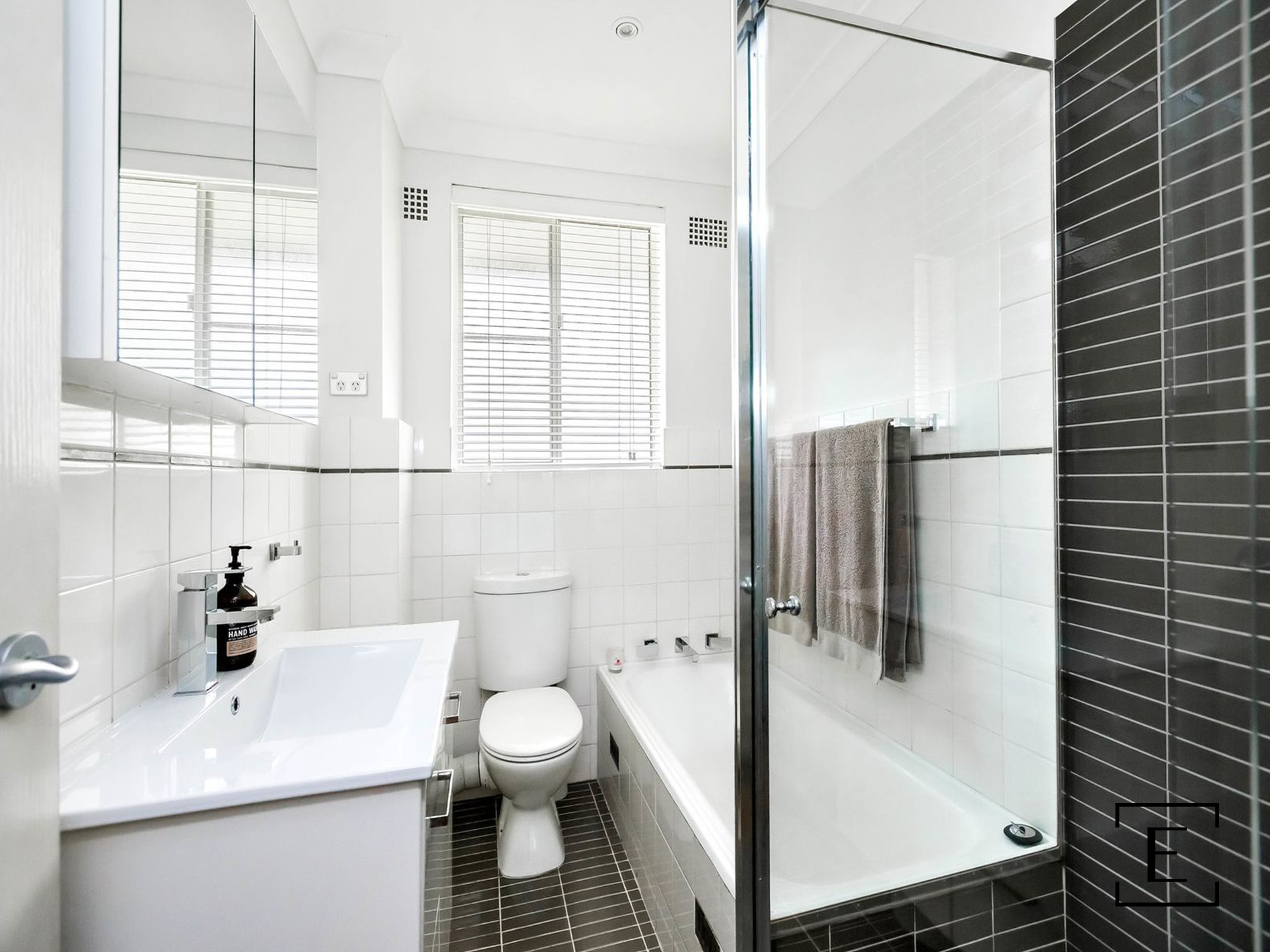 12 / 1 Evelyn Avenue, Concord