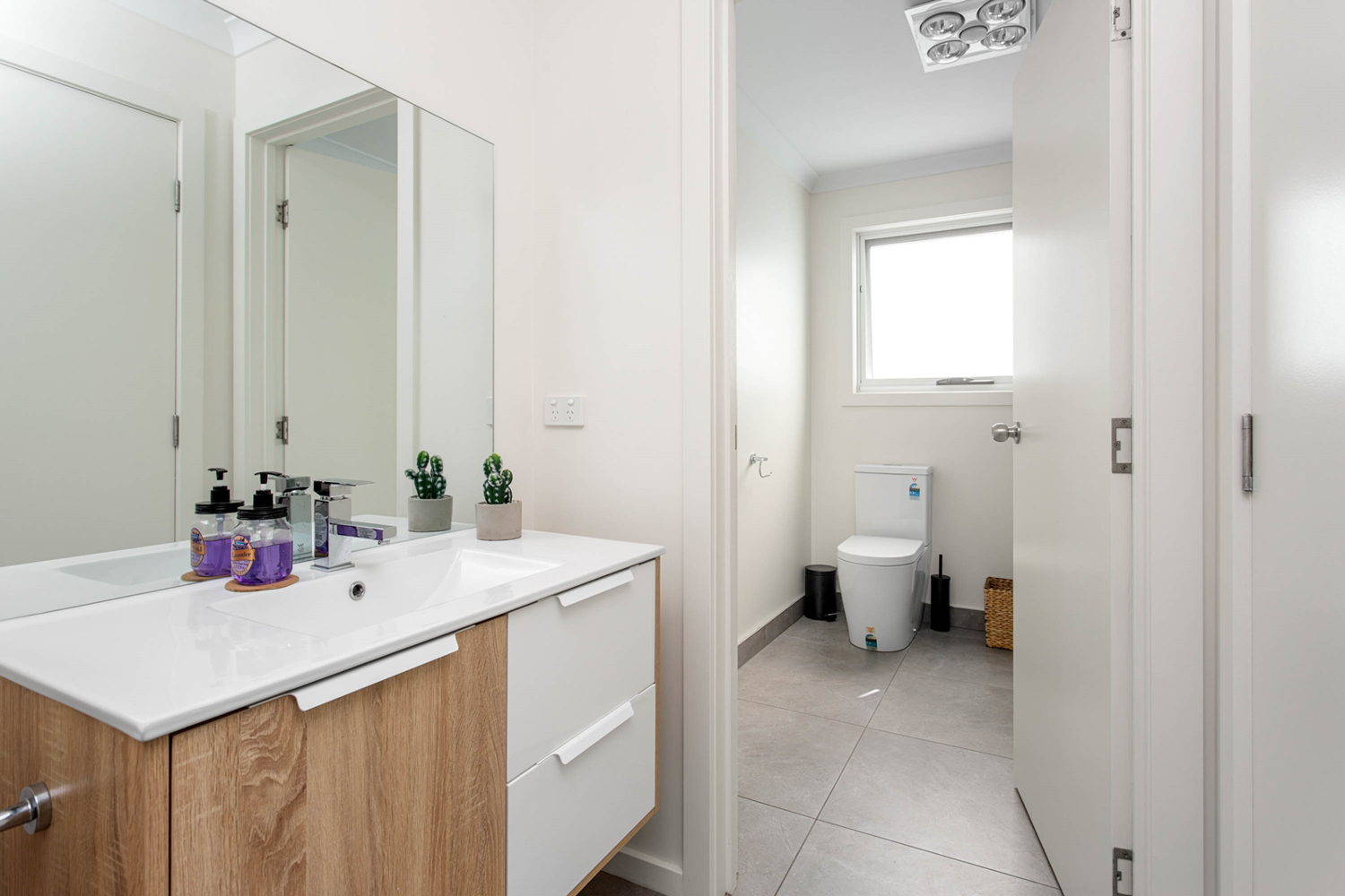 2 / 7 Mary Street, George Town