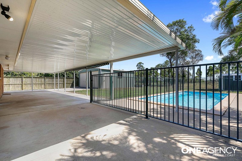 66 Ibis Boulevard, Eli Waters