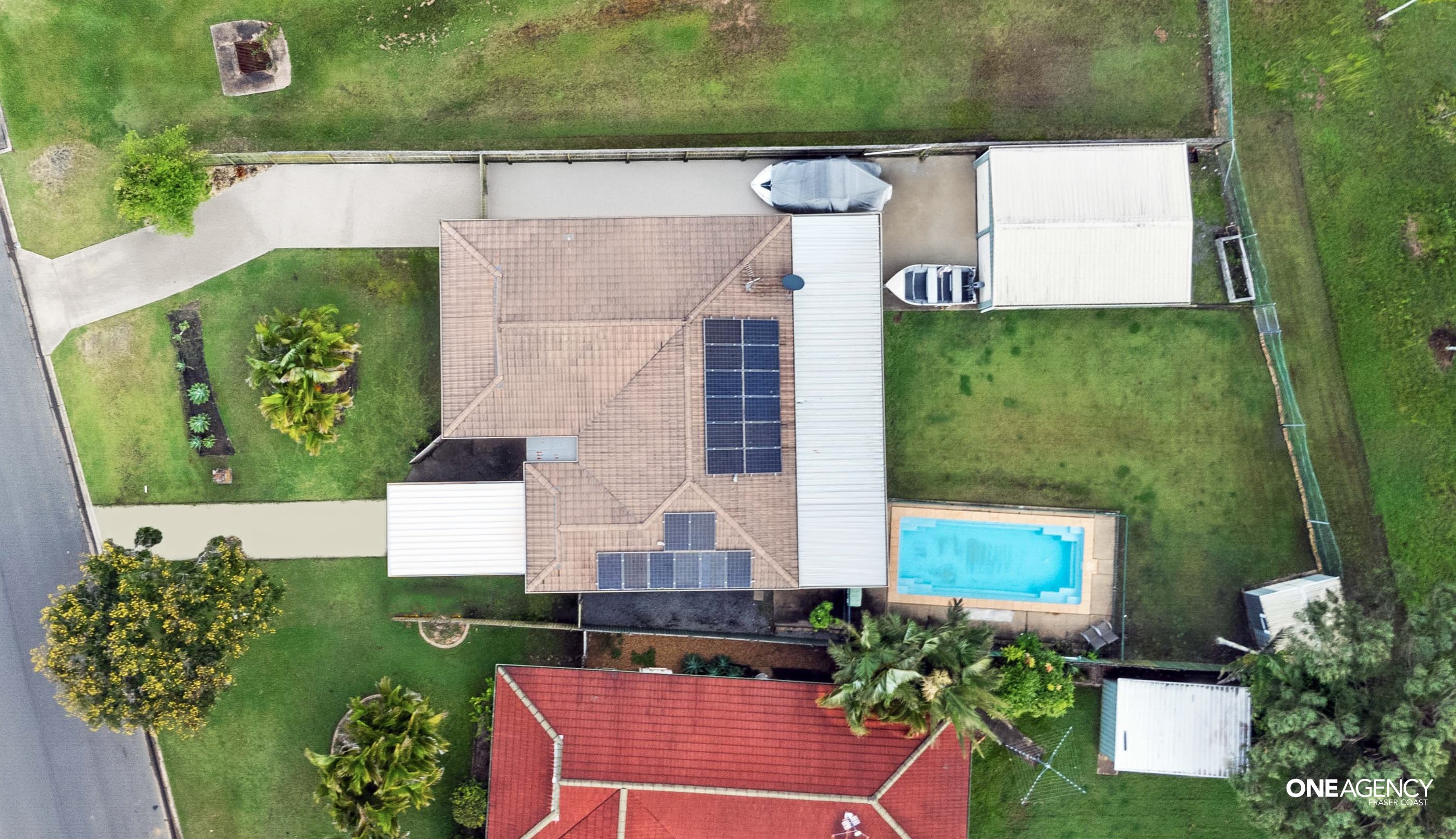 66 Ibis Boulevard, Eli Waters