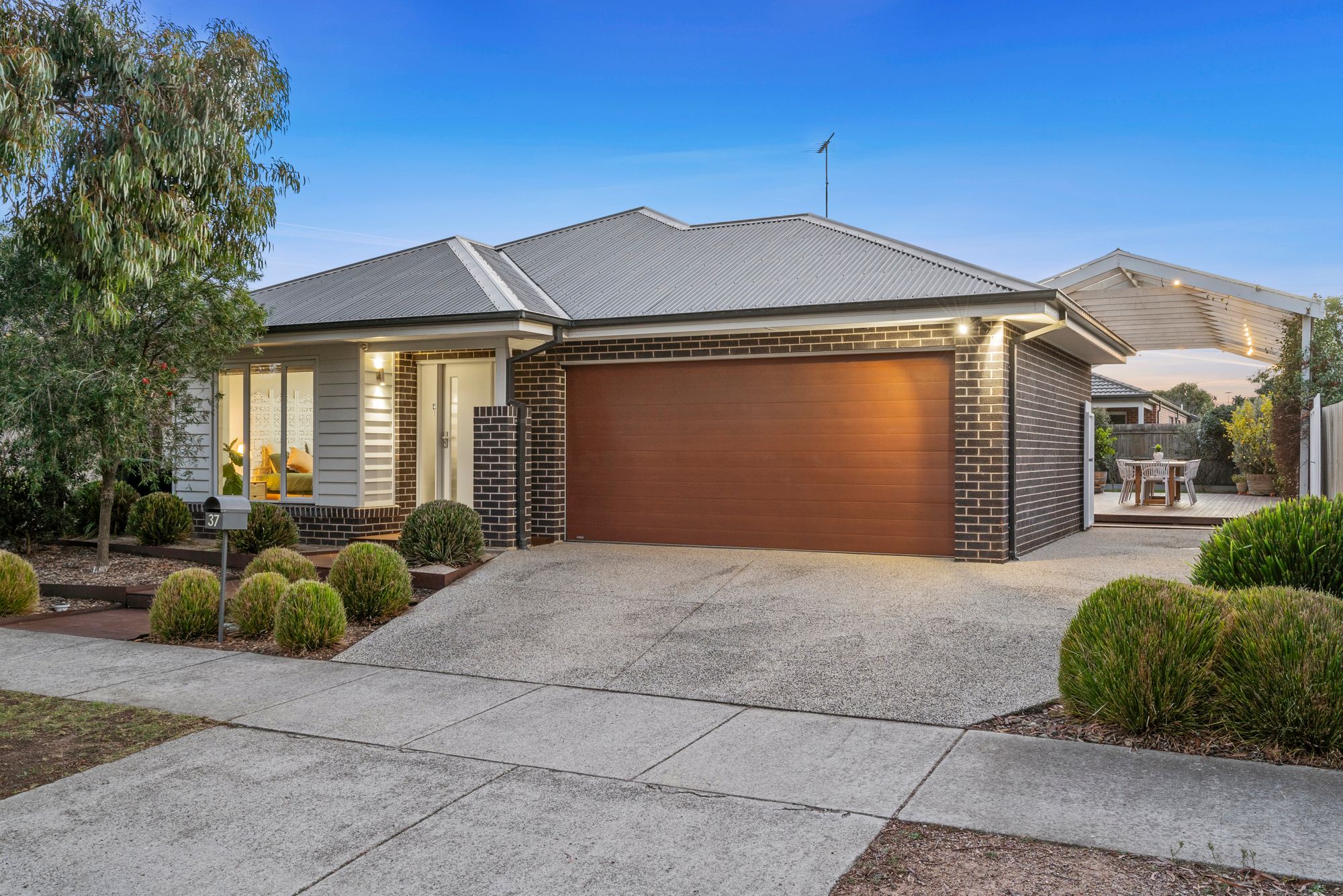 Listing image for 37 Bridgewater Circuit, ARMSTRONG CREEK  VIC  3217