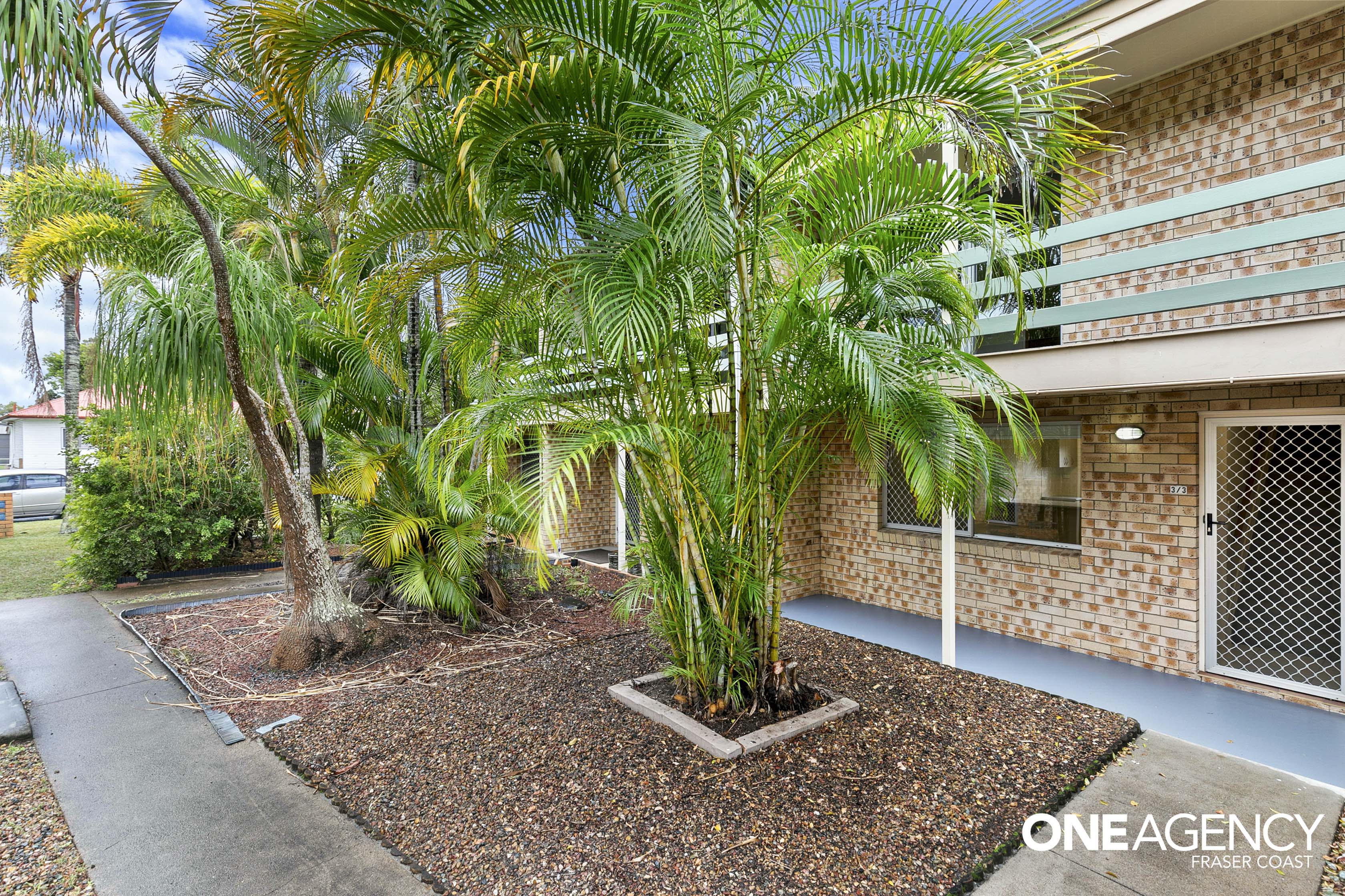 3 / 3 King Street, Urangan