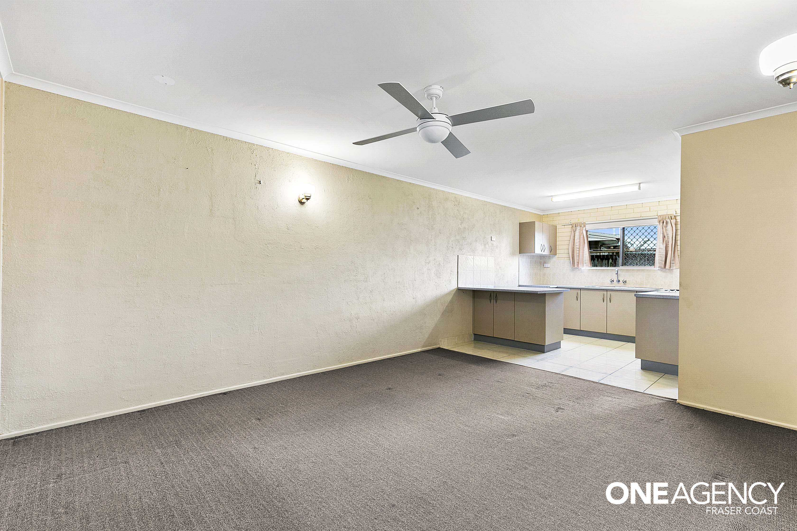 3 / 3 King Street, Urangan